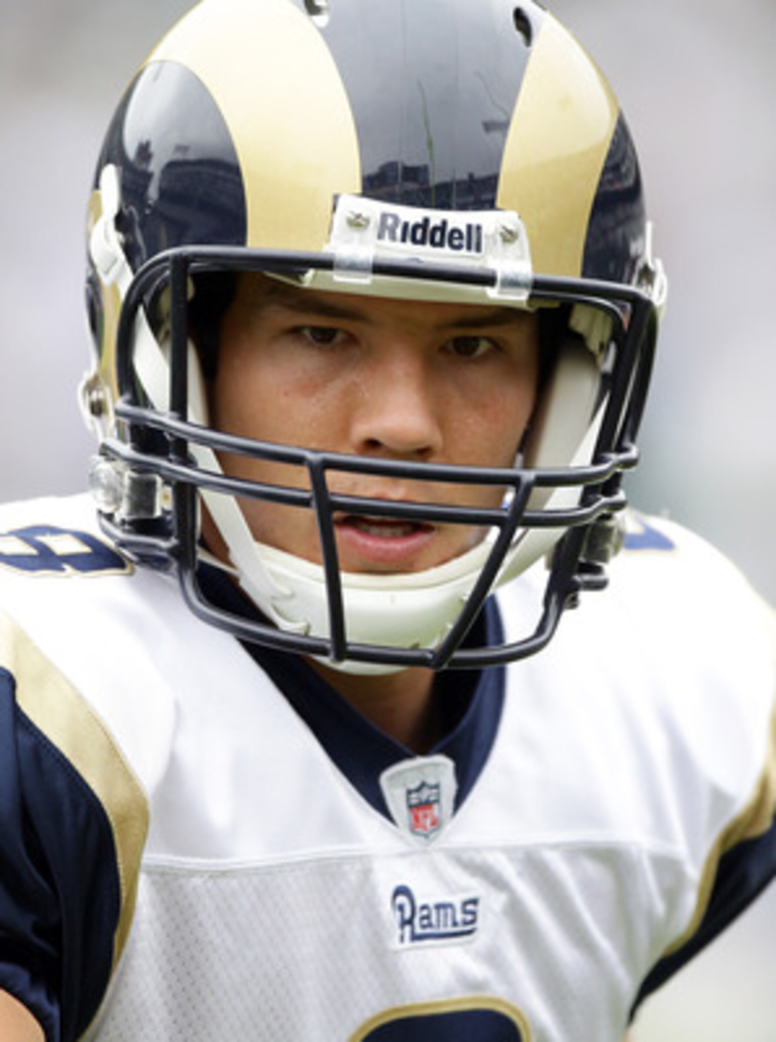 OAKLAND, CA - SEPTEMBER 19:  Sam Bradford #8 of the St. Louis Rams warms up before their game against the Oakland Raiders at the Oakland-Alameda County Coliseum on September 19, 2010 in Oakland, California.  (Photo by Ezra Shaw/Getty Images)