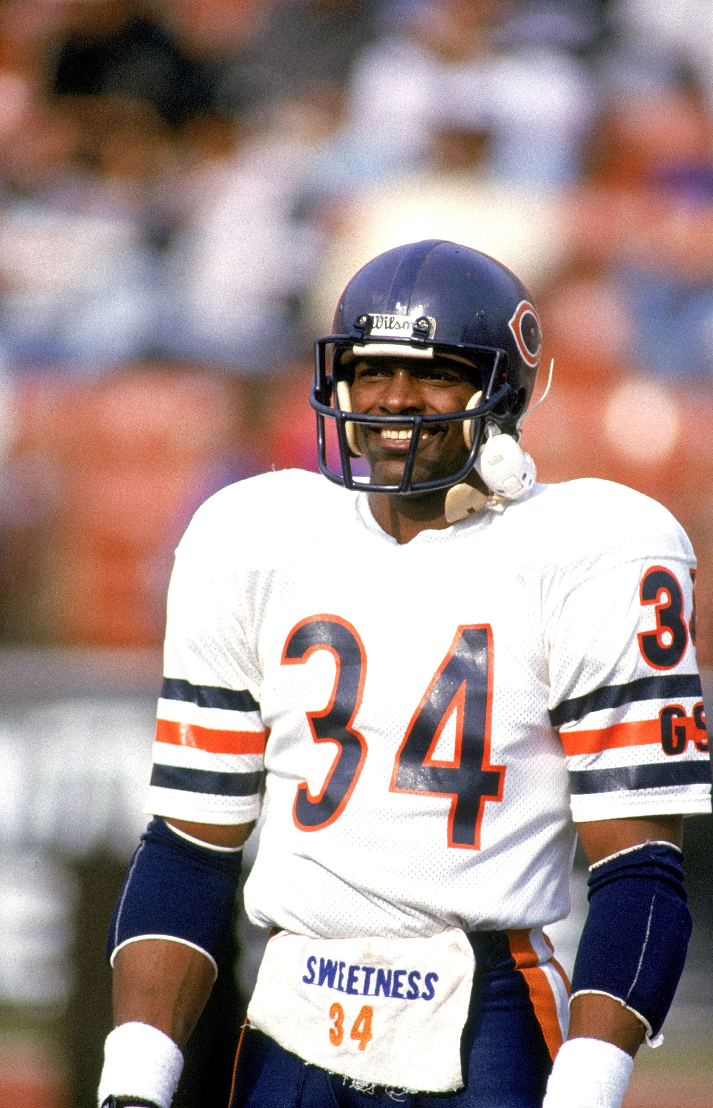 LOS ANGELES - DECEMBER 1987:  Running back Walter Payton #34 of the Chicago Bears looks on during a game against the Los Angeles Raiders circa December of 1987 at the Los Angeles Memorial Coliseum in Los Angeles, California.  (Photo by Mike Powell/Getty I