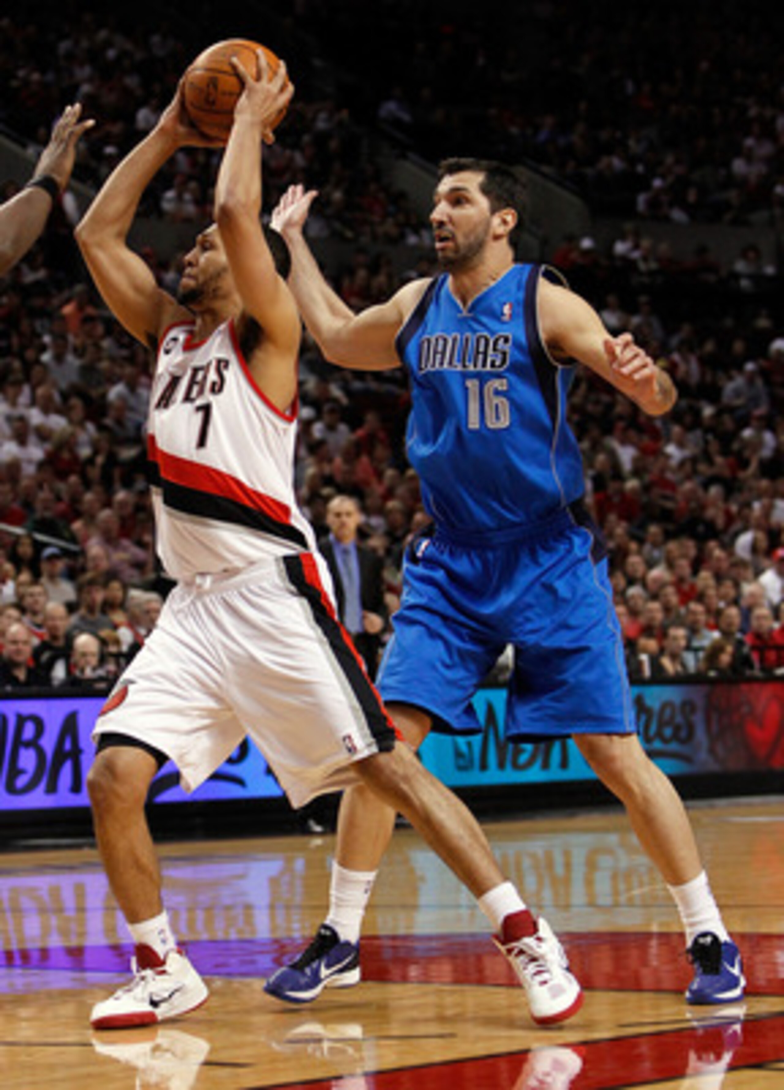 PORTLAND, OR - APRIL 23:  Brandon Roy #7 of the Portland Trail Blazers goes for a lay up agianst Peja Stojakovic #16 of the Dallas Mavericks in Game Four of the Western Conference Quarterfinals in the 2011 NBA Playoffs on April 23, 2011 at the Rose Garden