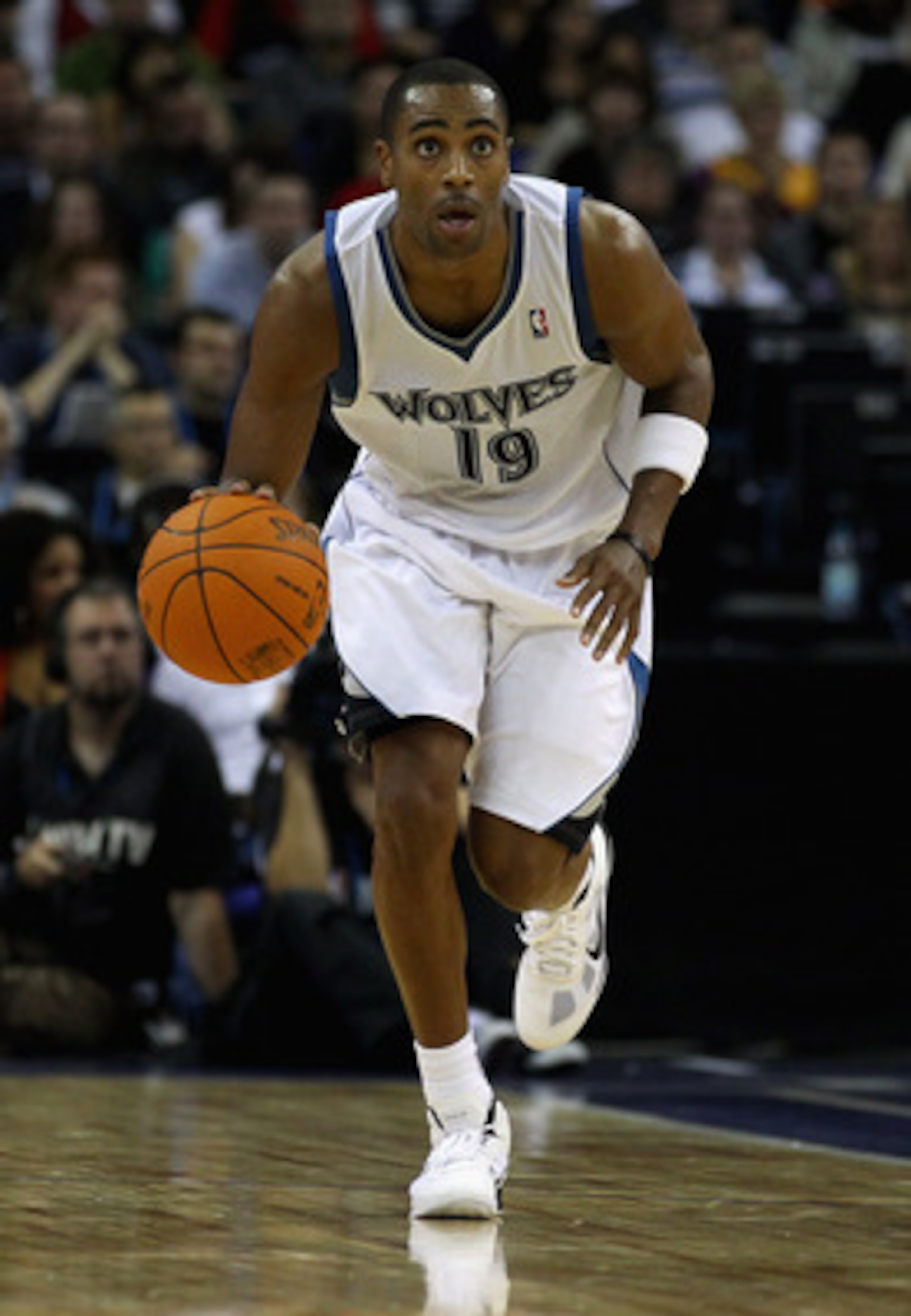LONDON, ENGLAND - OCTOBER 04:  Wayne Ellington of the Minnesota Timberwolves in action during the NBA Europe Live match between the Los Angeles Lakers and the Minnesota Timberwolves at the O2 arena on October 4, 2010 in London, England.  (Photo by Clive R