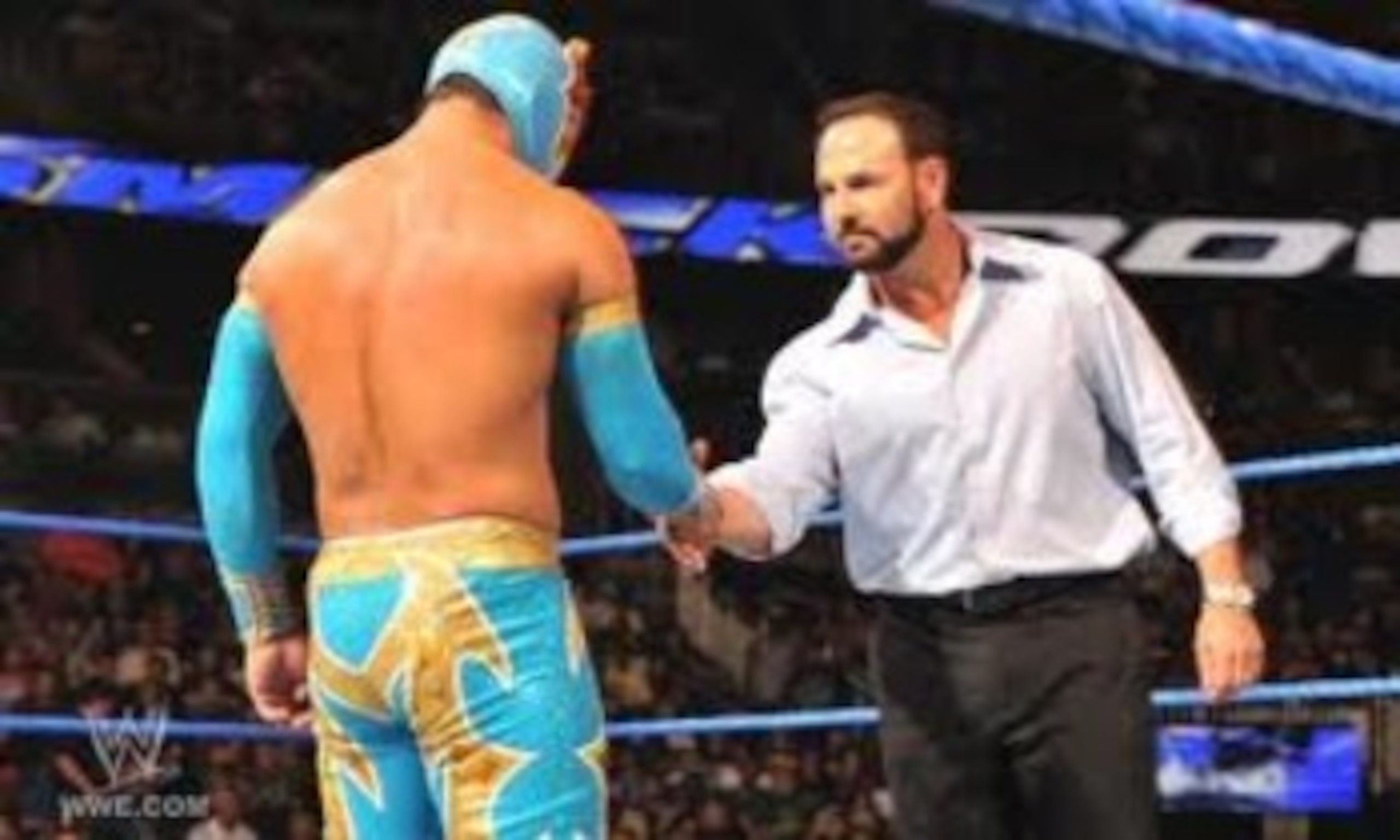 Sin Cara Shakes Hands with Chavo Guerrero