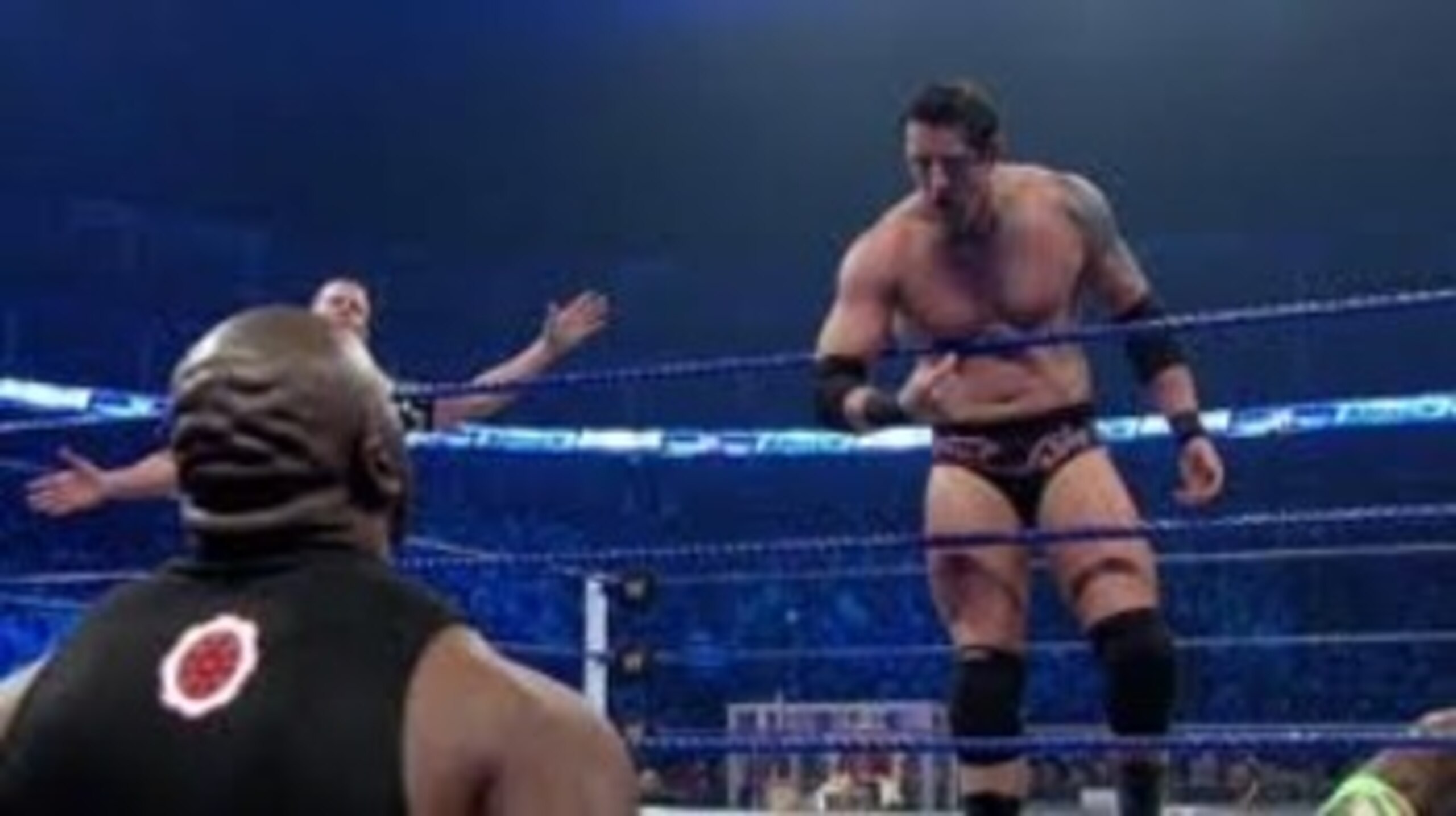 Ezekiel Jackson Argues with Wade Barrett at Ringside