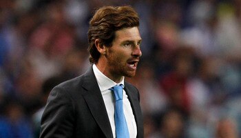 PORTO, PORTUGAL - APRIL 28: Head coach Andre Villas Boas of FC Porto reacts during the UEFA Europa League semi final first leg match between FC Porto and Villarreal at Estadio do Dragao on April 28, 2011 in Porto, Portugal.  (Photo by Angel Martinez/Getty
