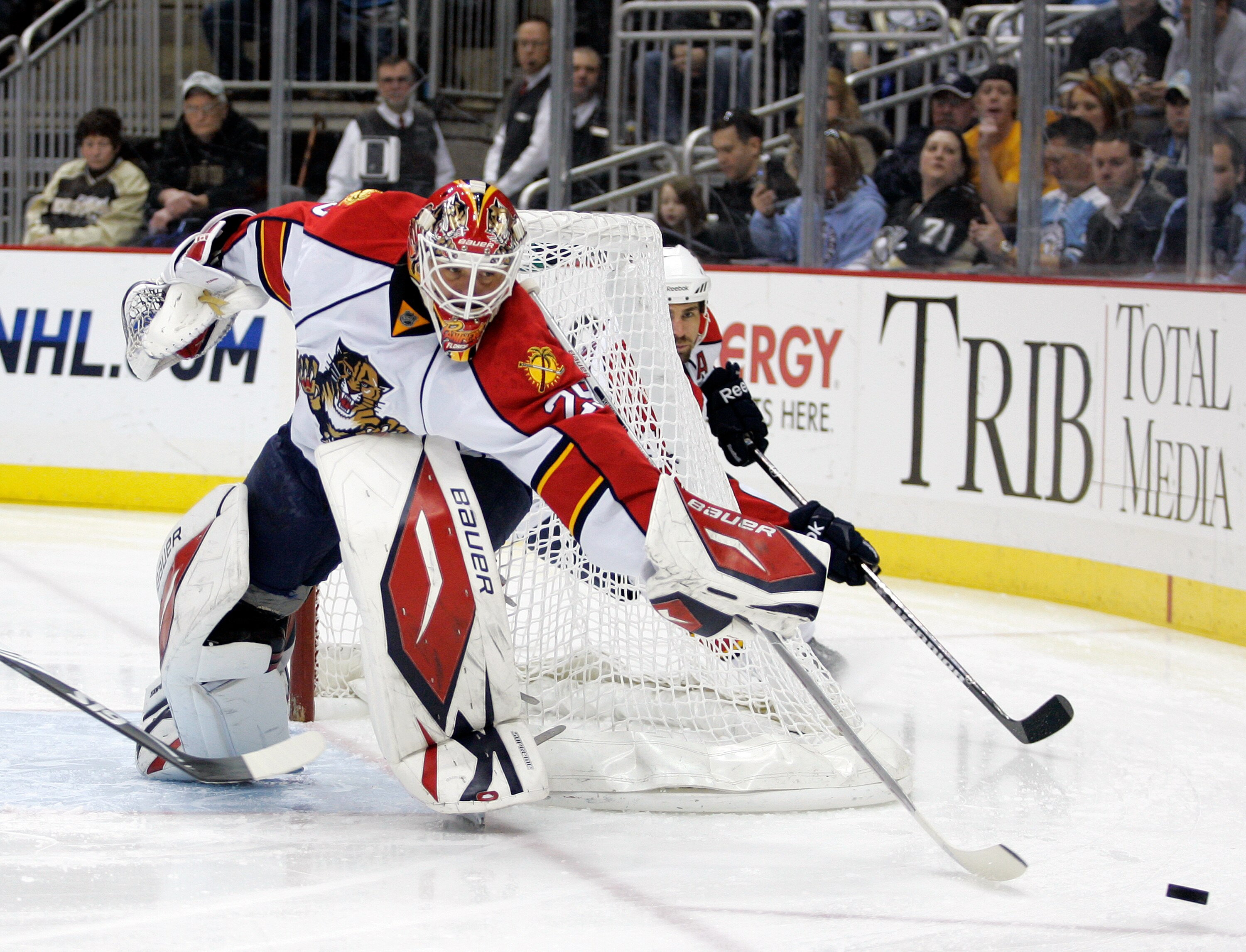 PITTSBURGH, PA - MARCH 27: Tomas Vokoun #29 of the Florida Panthers pushed a puck to the corner against the Pittsburgh Penguins at Consol Energy Center on March 27, 2011 in Pittsburgh, Pennsylvania. (Photo by Justin K. Aller/Getty Images)