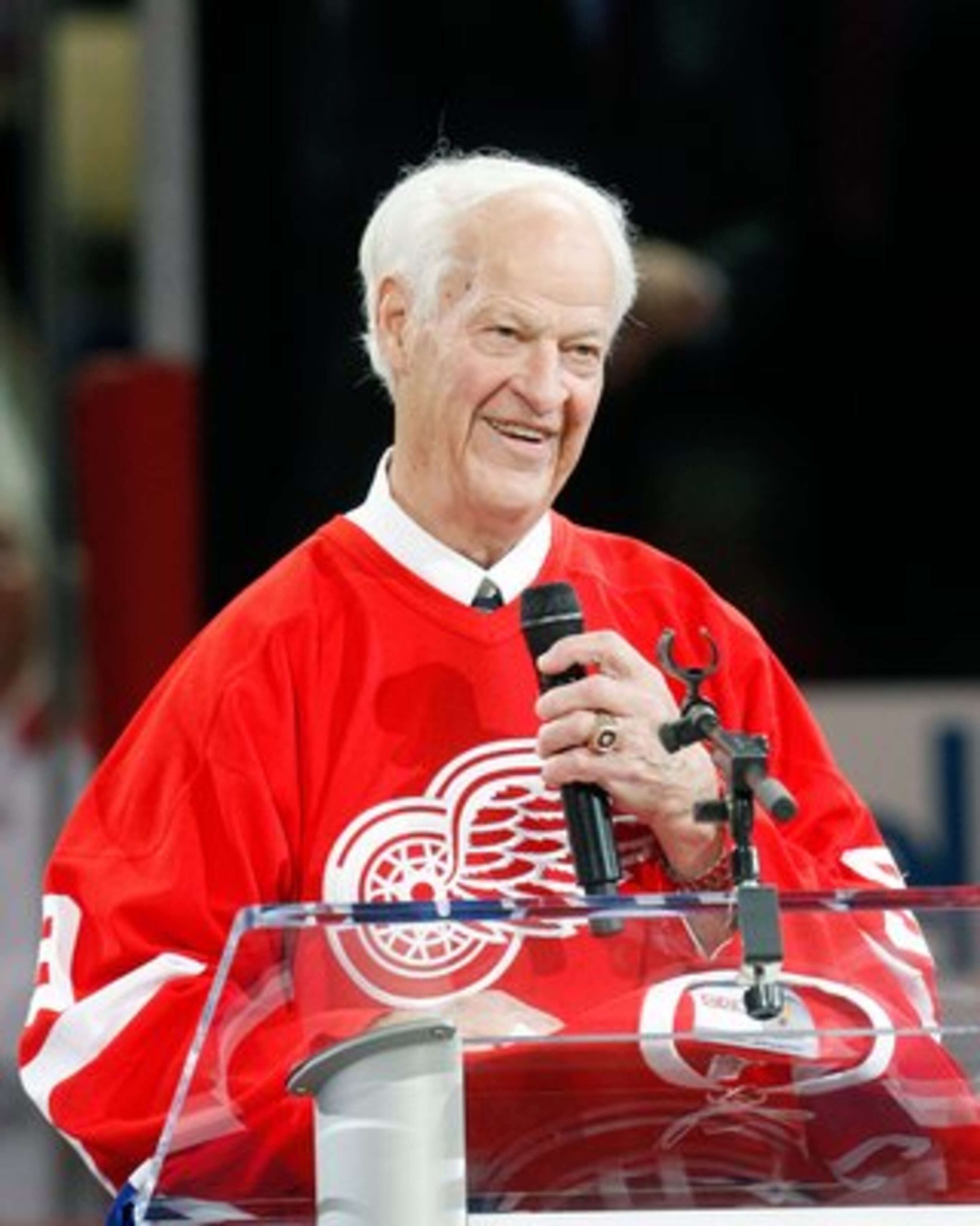 MONTREAL- DECEMBER 4: Gordie Howe speaks to fans during the Centennial Celebration ceremonies prior to the NHL game between the Montreal Canadiens and Boston Bruins on December 4, 2009 at the Bell Centre in Montreal, Quebec, Canada. The Canadiens defeat MONTREAL- DECEMBER 4: Gordie Howe speaks to fans during the Centennial Celebration ceremonies prior to the NHL game between the Montreal Canadiens and Boston Bruins on December 4, 2009 at the Bell Centre in Montreal, Quebec, Canada. The Canadiens defeat