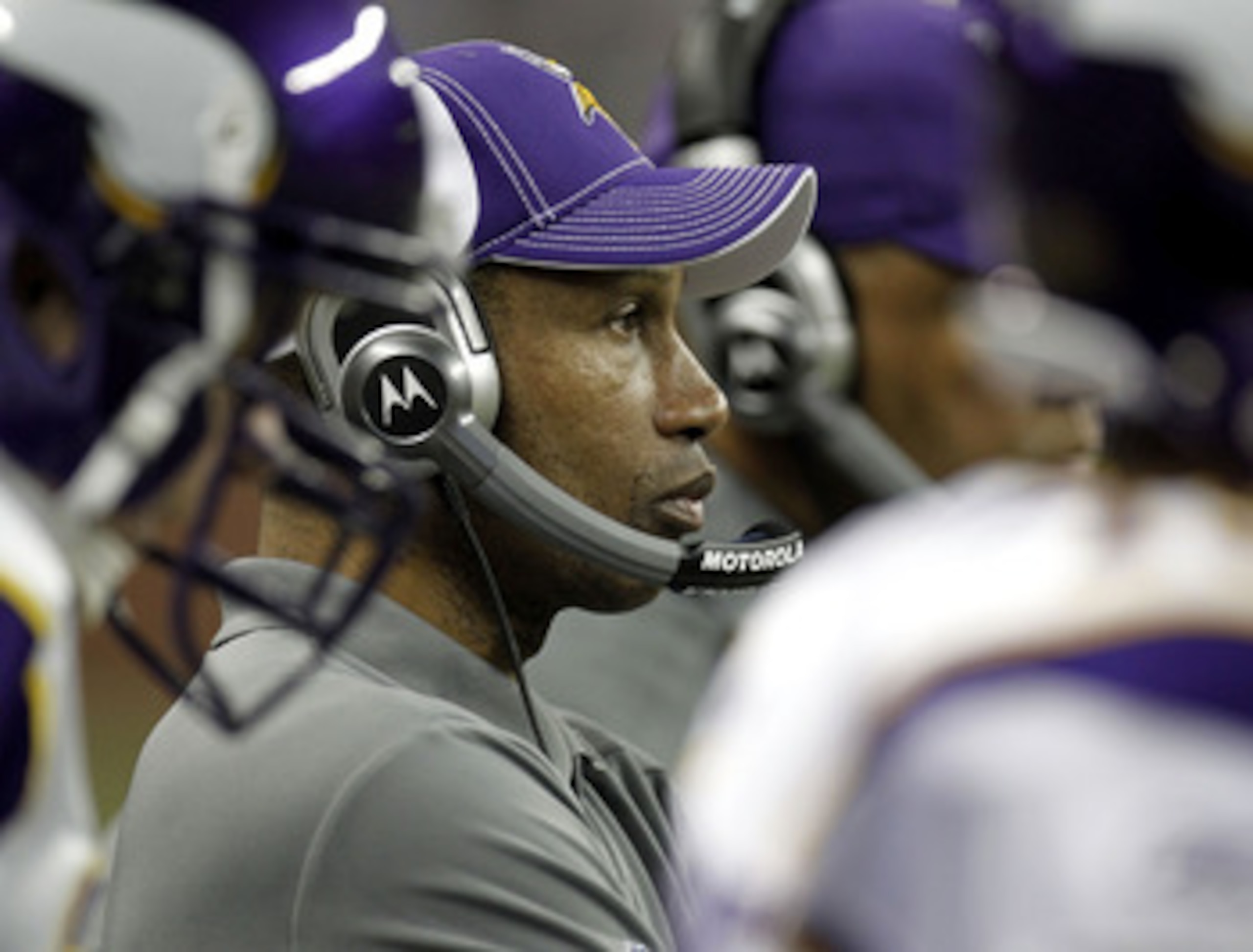DETROIT, MI - JANUARY 02:  Interim head coach Leslie Frazier of the Minnesota Vikings looks on from the bench while playing the Detroit Lions at Ford Field on January 2, 2011 in Detroit, Michigan. Detroit won the game 20-13.  (Photo by Gregory Shamus/Gett