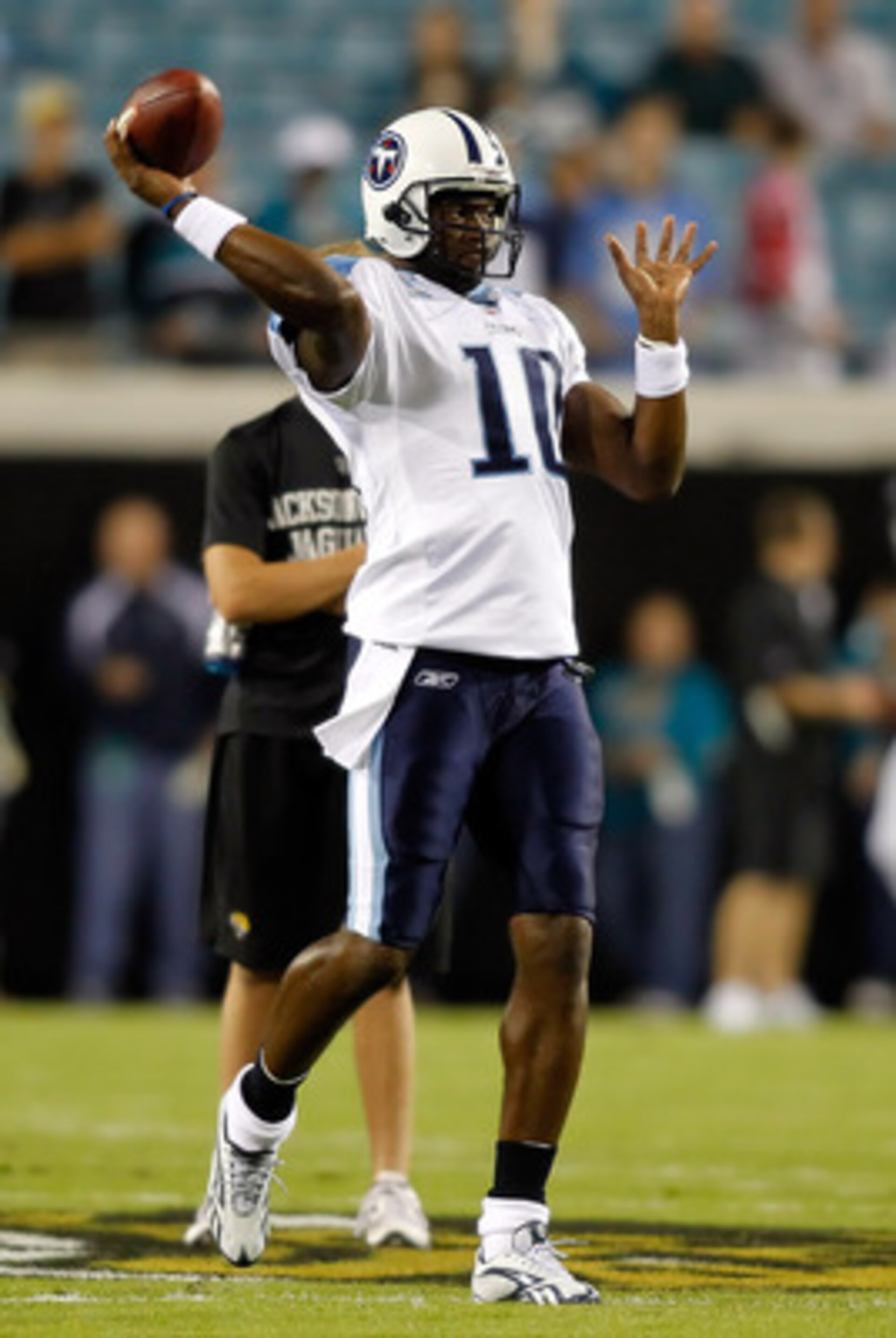 JACKSONVILLE, FL - OCTOBER 18: Quarterback Vince Young #10 of the Tennessee Titans warms up prior to the game against the Jacksonville Jaguars at EverBank Field on October 18, 2010 in Jacksonville, Florida. (Photo by J. Meric/Getty Images) JACKSONVILLE, FL - OCTOBER 18: Quarterback Vince Young #10 of the Tennessee Titans warms up prior to the game against the Jacksonville Jaguars at EverBank Field on October 18, 2010 in Jacksonville, Florida. (Photo by J. Meric/Getty Images)
