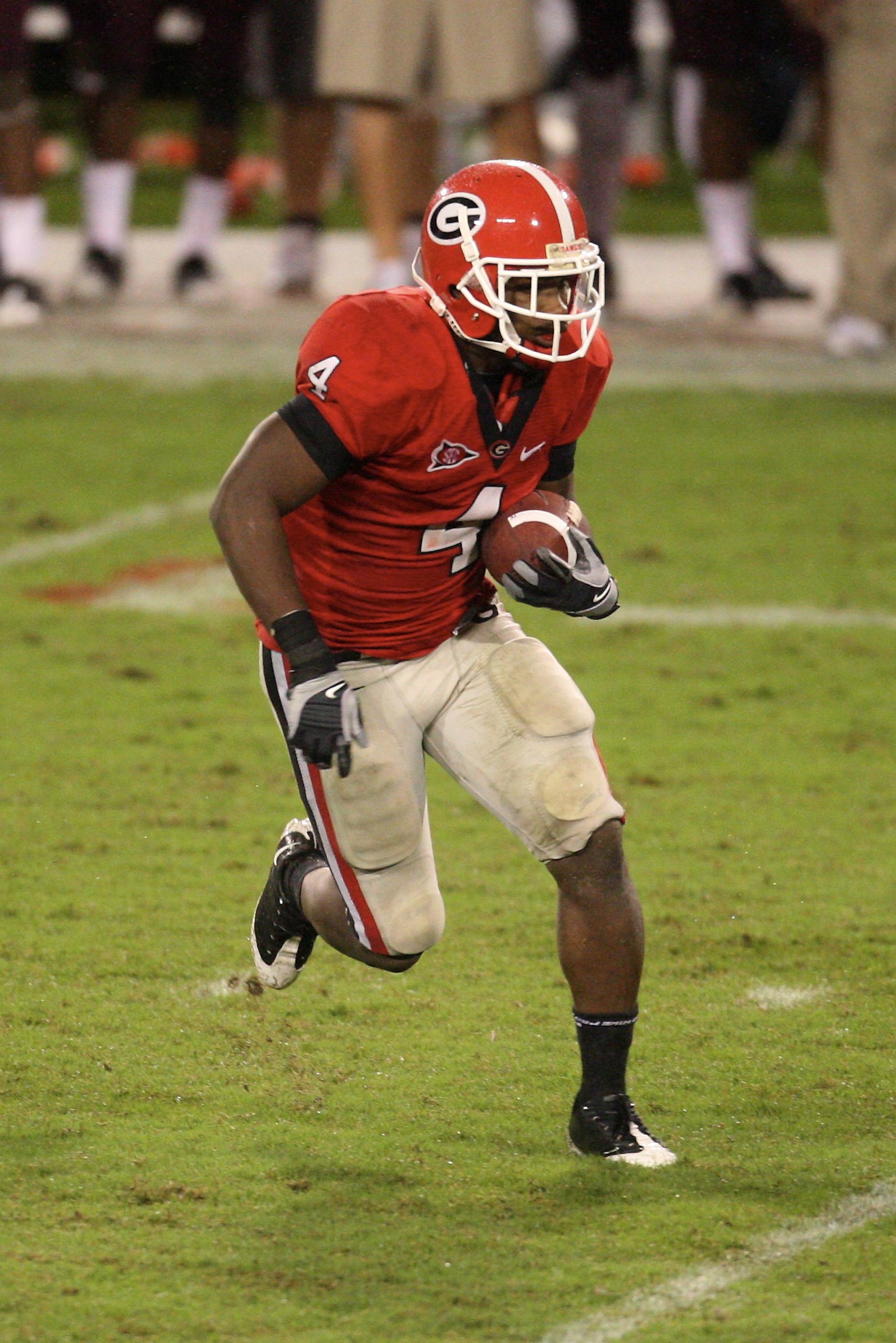 ATHENS, GA - SEPTEMBER 26: Caleb King #4 of the Georgia Bulldogs carries the ball against the Arizona State Sun Devils at Sanford Stadium on September 26, 2009 in Athens, Georgia. (Photo by Scott Cunningham/Getty Images)