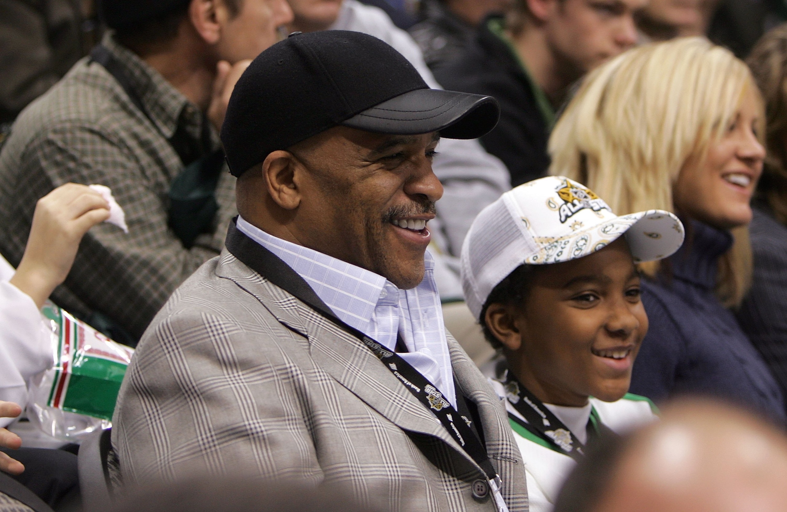 DALLAS - JANUARY 24:  Former Dallas Cowboy Drew Pearson attends the 2007 NHL All-Star Game at American Airlines Center on January 24, 2007 in Dallas, Texas.  (Photo by Bruce Bennett/Getty Images)