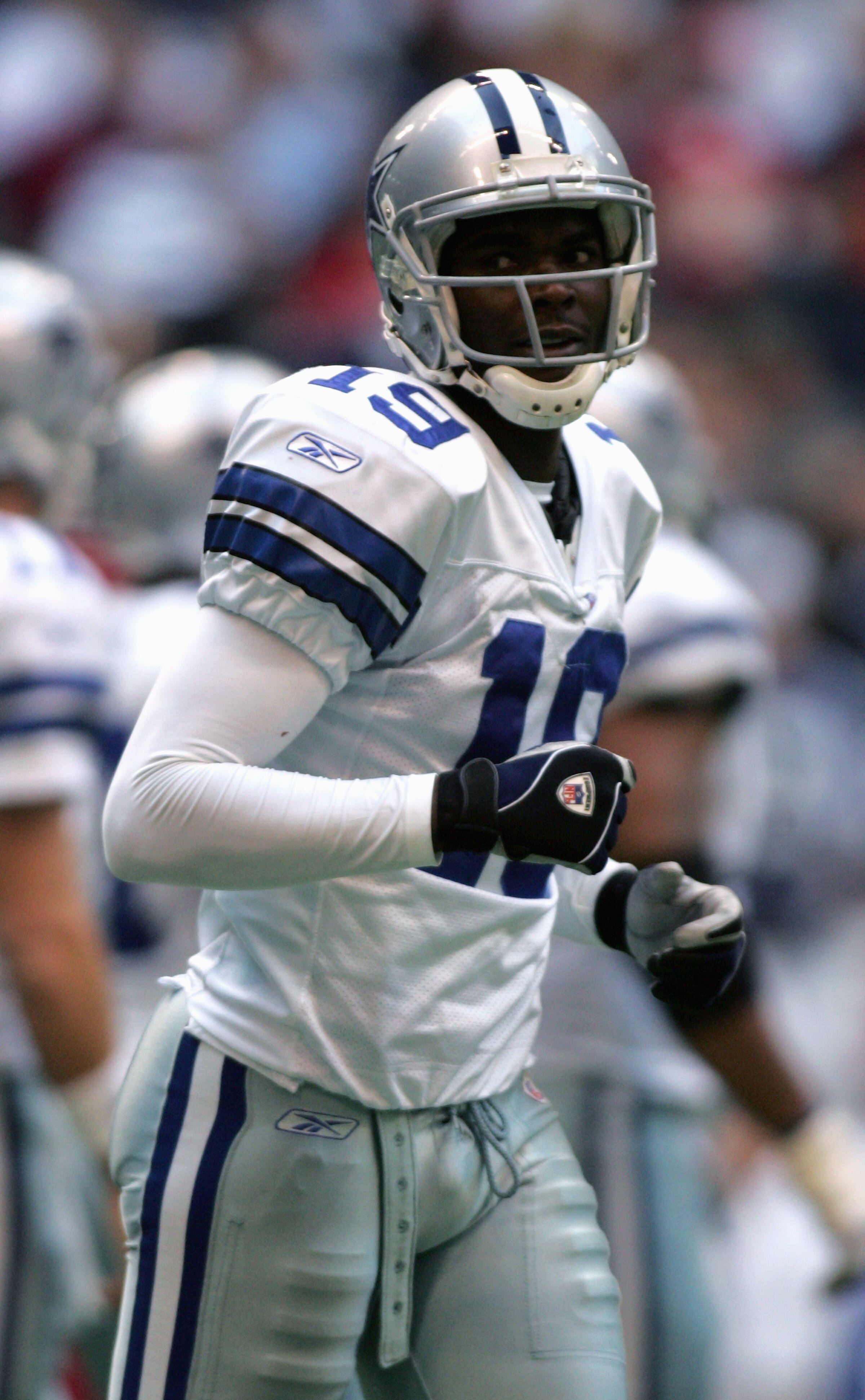 IRVING, TX - DECEMBER 11:  Keyshawn Johnson #19 of the Dallas Cowboys stands on the field  during the game with the Kansas City Chiefs on December 11, 2005 at Texas Stadium in Irving, Texas.  The Cowboys won 31-28.  (Photo by Ronald Martinez/Getty Images)