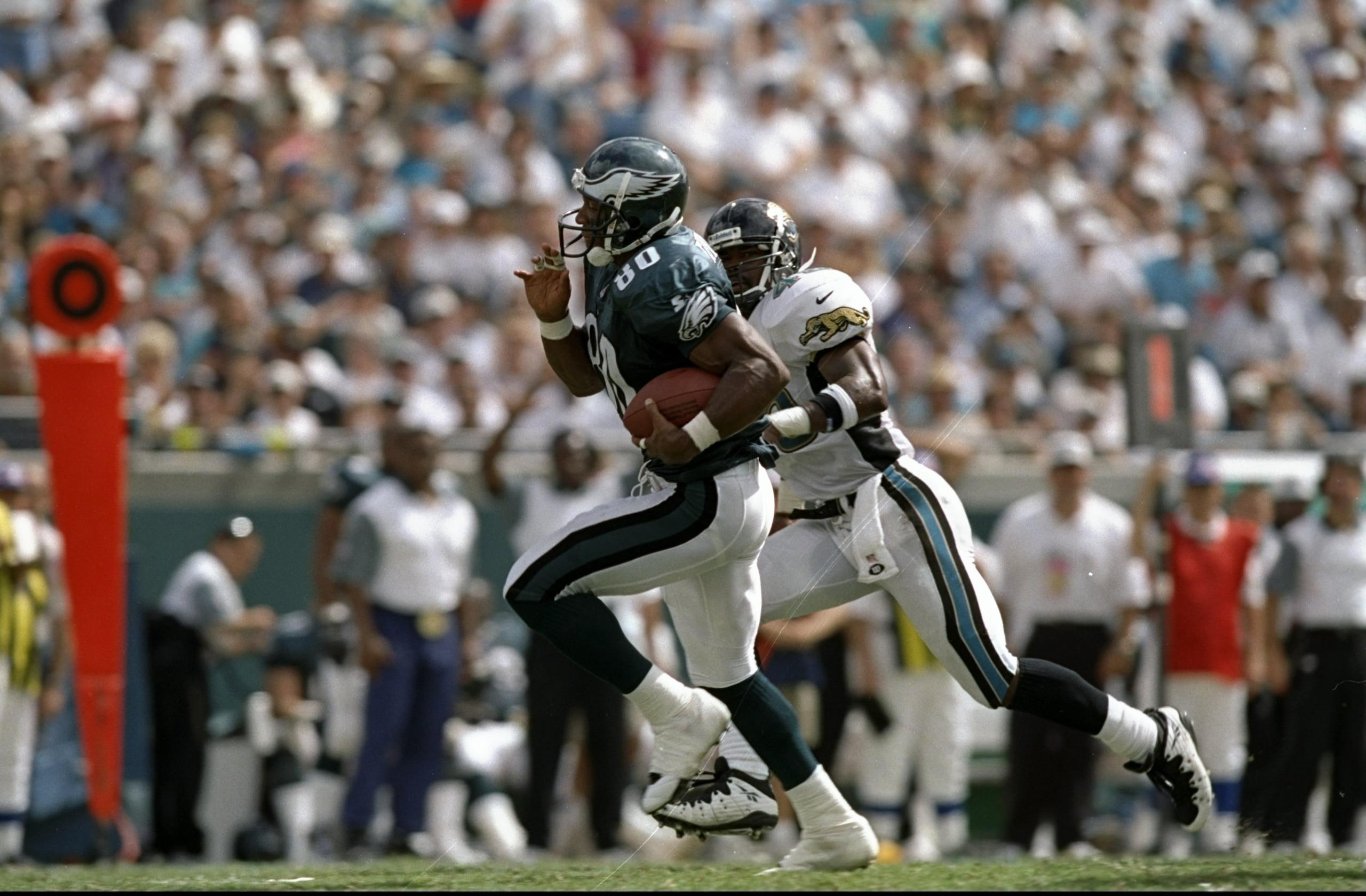 12 Oct 1997:  Irving Fryar #80 of the Philadelphia Eagles in action during a game against the Jacksonville Jaguars at Alltel Stadium in Jacksonville, Florida.  The Jaguars defeated the Eagles 38-21. Mandatory Credit: Andy Lyons  /Allsport