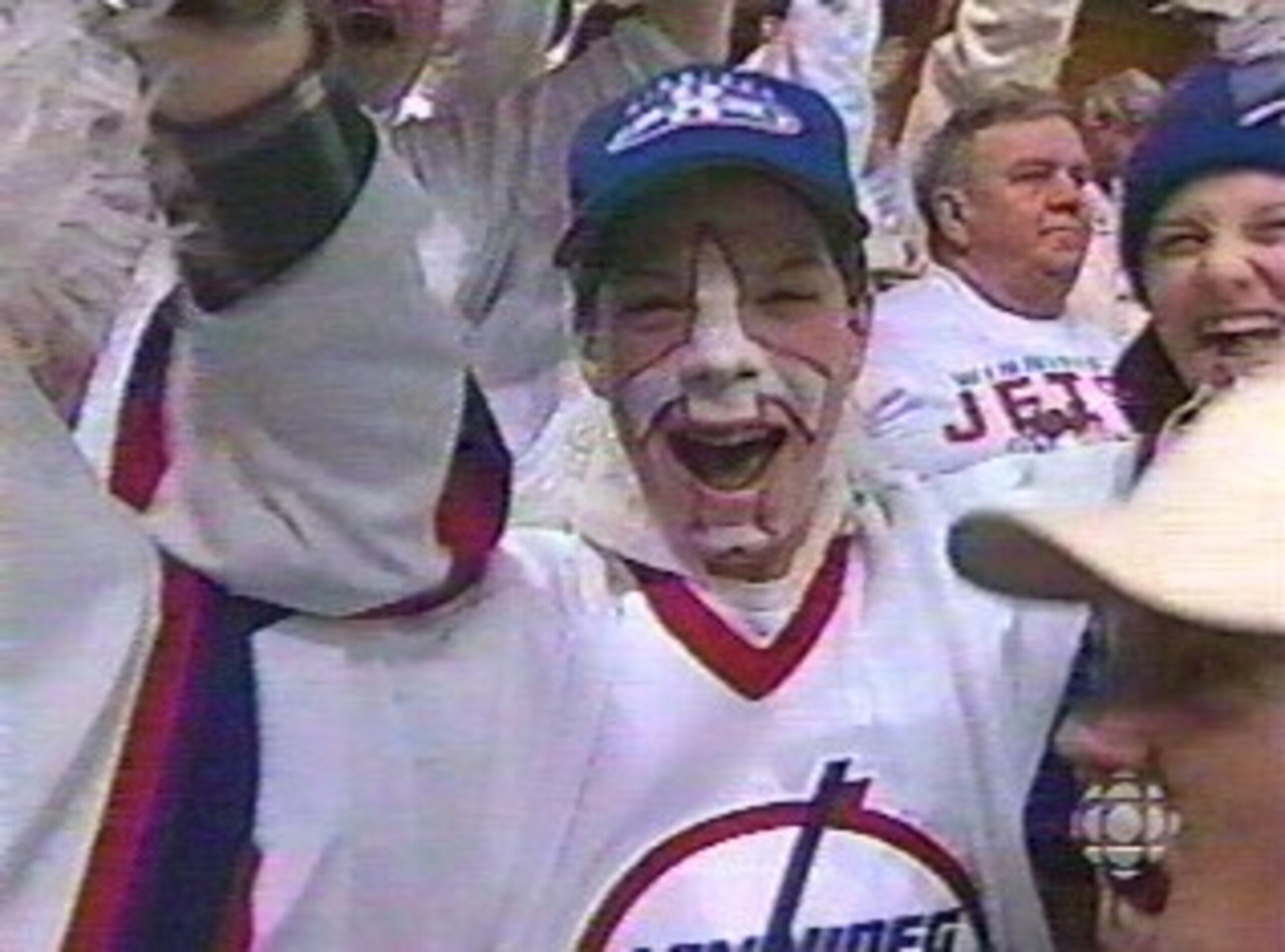 photo courtesy http://www.curtiswalker.com/jets/images/wo_fans1.jpg
