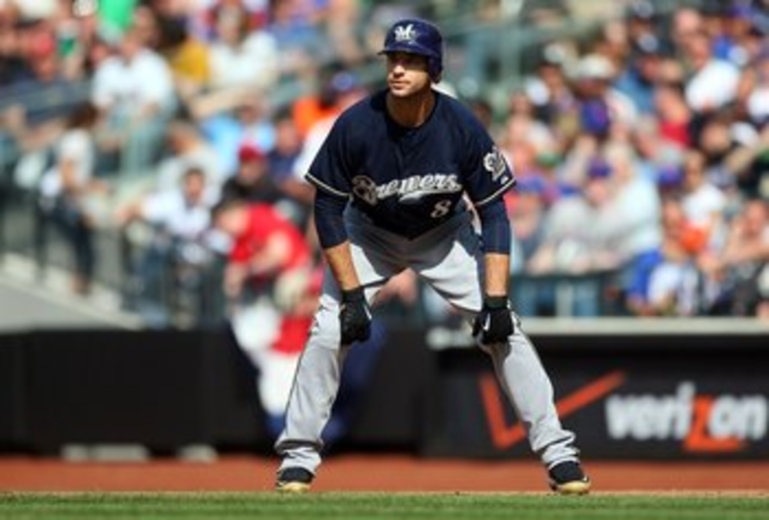 NEW YORK - APRIL 18:  Ryan Braun #8 of the Milwaukee Brewers leads off first base against the New York Mets on April 18, 2009 at Citi Field in the Flushing neighborhood of the Queens borough of New York City.  (Photo by Jim McIsaac/Getty Images)