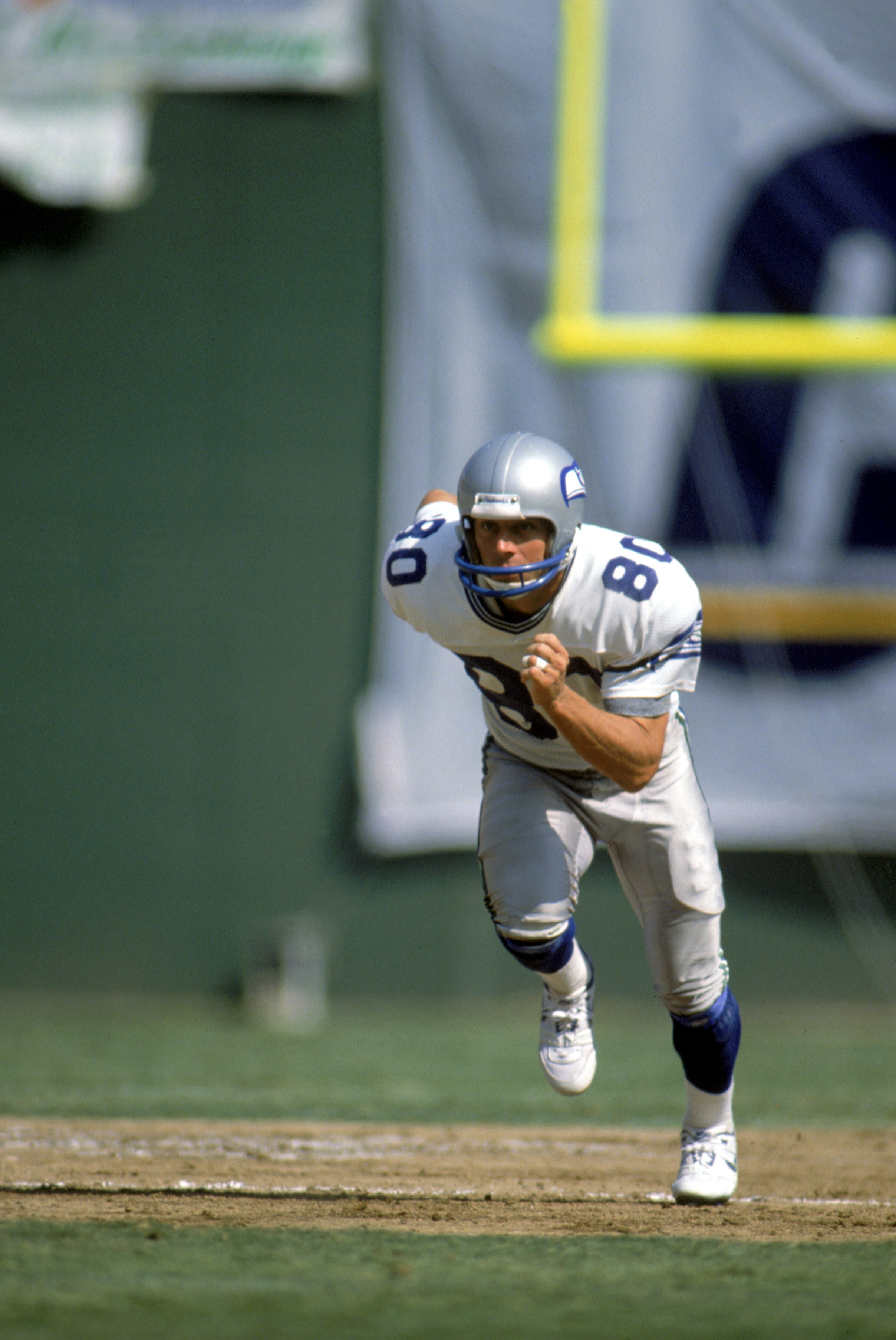 SEATTLE - SEPTEMBER 18:  Wide receiver Steve Largent #80 of the Seattle Seahawks runs a pattern during a game against the San Diego Chargers at The Kingdome during the 1988 NFL season in Seattle, Washington.  The Chargers defeated the Seahawks 17-6.  (Pho