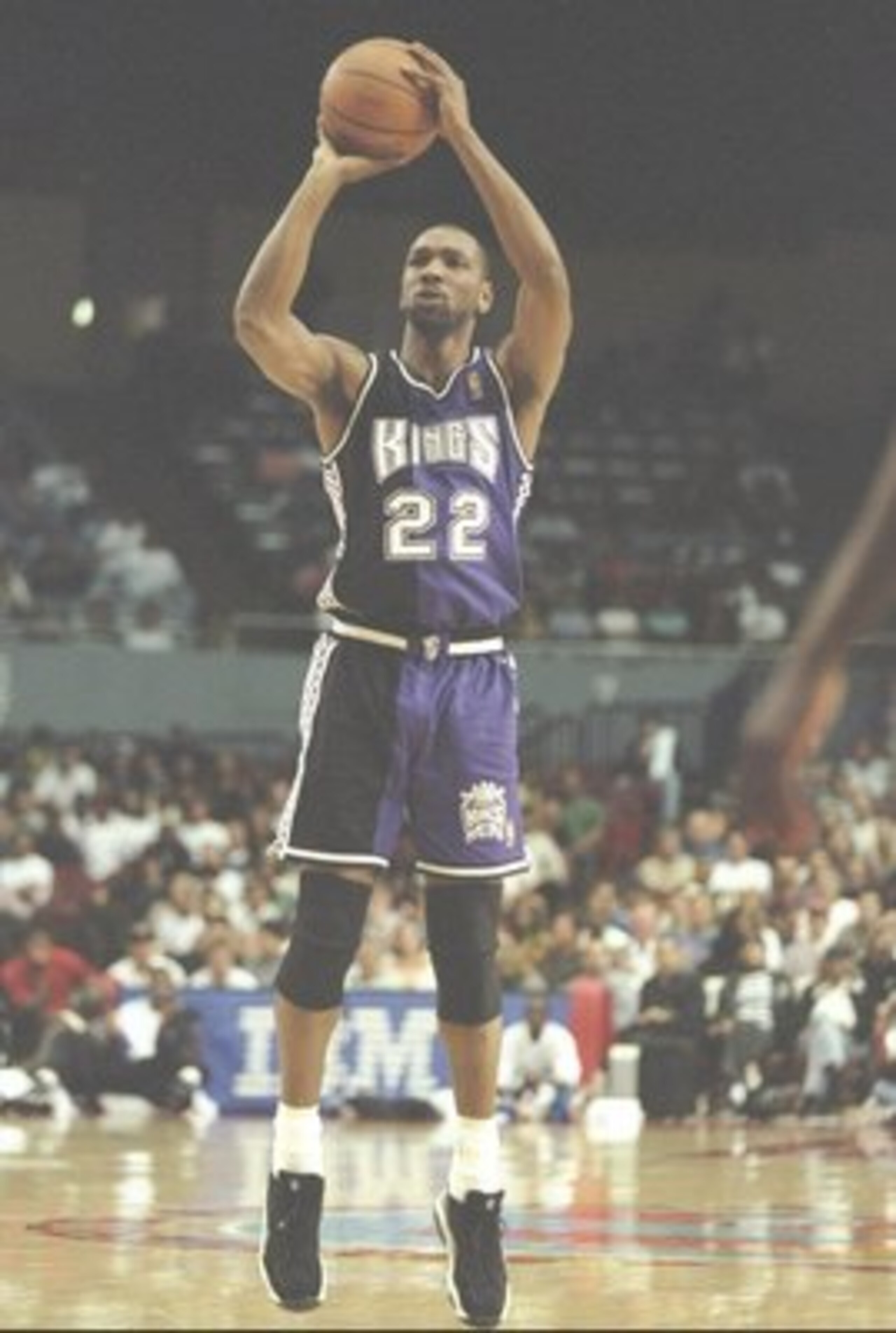 19 Mar 1997: Forward Lionel Simmons of the Sacramento Kings shoots a foul shot during a game against the Los Angeles Clippers at the Los Angeles Sport Arena in Los Angeles, California. The Clippers won the game 108-98. Mandatory Credit: Brian Bahr /All 19 Mar 1997: Forward Lionel Simmons of the Sacramento Kings shoots a foul shot during a game against the Los Angeles Clippers at the Los Angeles Sport Arena in Los Angeles, California. The Clippers won the game 108-98. Mandatory Credit: Brian Bahr /All