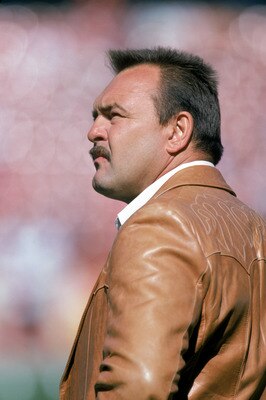 1985:  Hall of Fame linebacker Dick Butkus looks on as he attends a NFL game in 1985.  Butkus played for the Chicago Bears from 1965-1973.  (Photo by George Rose/Getty Images)