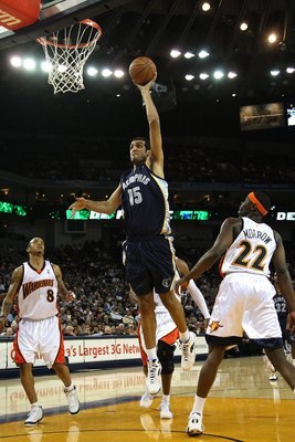 OAKLAND, CA - MARCH 30:  Hamed Haddadi #15 of the Memphis Grizzlies shoots against the Golden State Warriors during an NBA game on March 30, 2009 at Oracle Arena in Oakland, California. NOTE TO USER: User expressly acknowledges and agrees that, by downloa