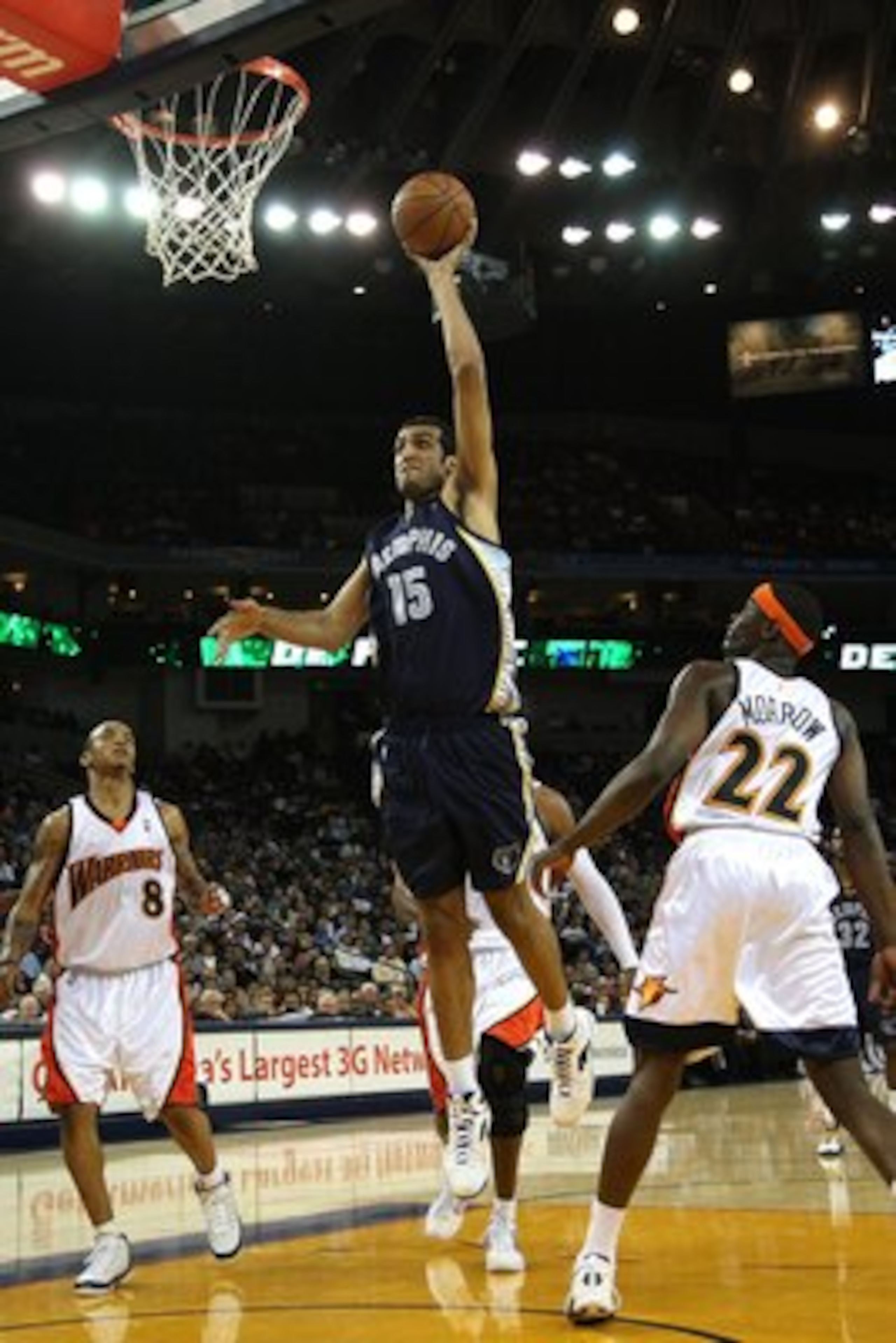 OAKLAND, CA - MARCH 30:  Hamed Haddadi #15 of the Memphis Grizzlies shoots against the Golden State Warriors during an NBA game on March 30, 2009 at Oracle Arena in Oakland, California. NOTE TO USER: User expressly acknowledges and agrees that, by downloa