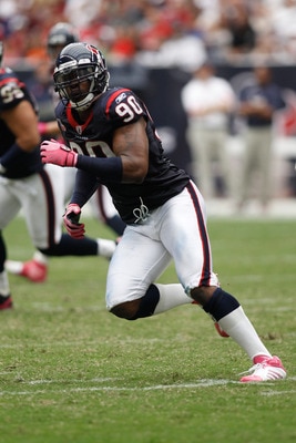 HOUSTON - OCTOBER 10:  Mario Williams #90 of the Houston Texans in action during the game against the New York Giants at Reliant Stadium on October 10, 2010 in Houston, Texas.  (Photo by Chris Graythen/Getty Images)