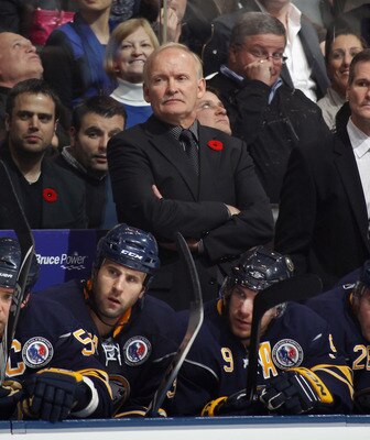 TORONTO, ON - NOVEMBER 06:  Head coach Lindy Ruff of the Buffalo Sabres gives players directions in their game against the Toronto Maple Leafs at the Air Canada Centre on November 6, 2010 in Toronto, Canada.  (Photo by Bruce Bennett/Getty Images)