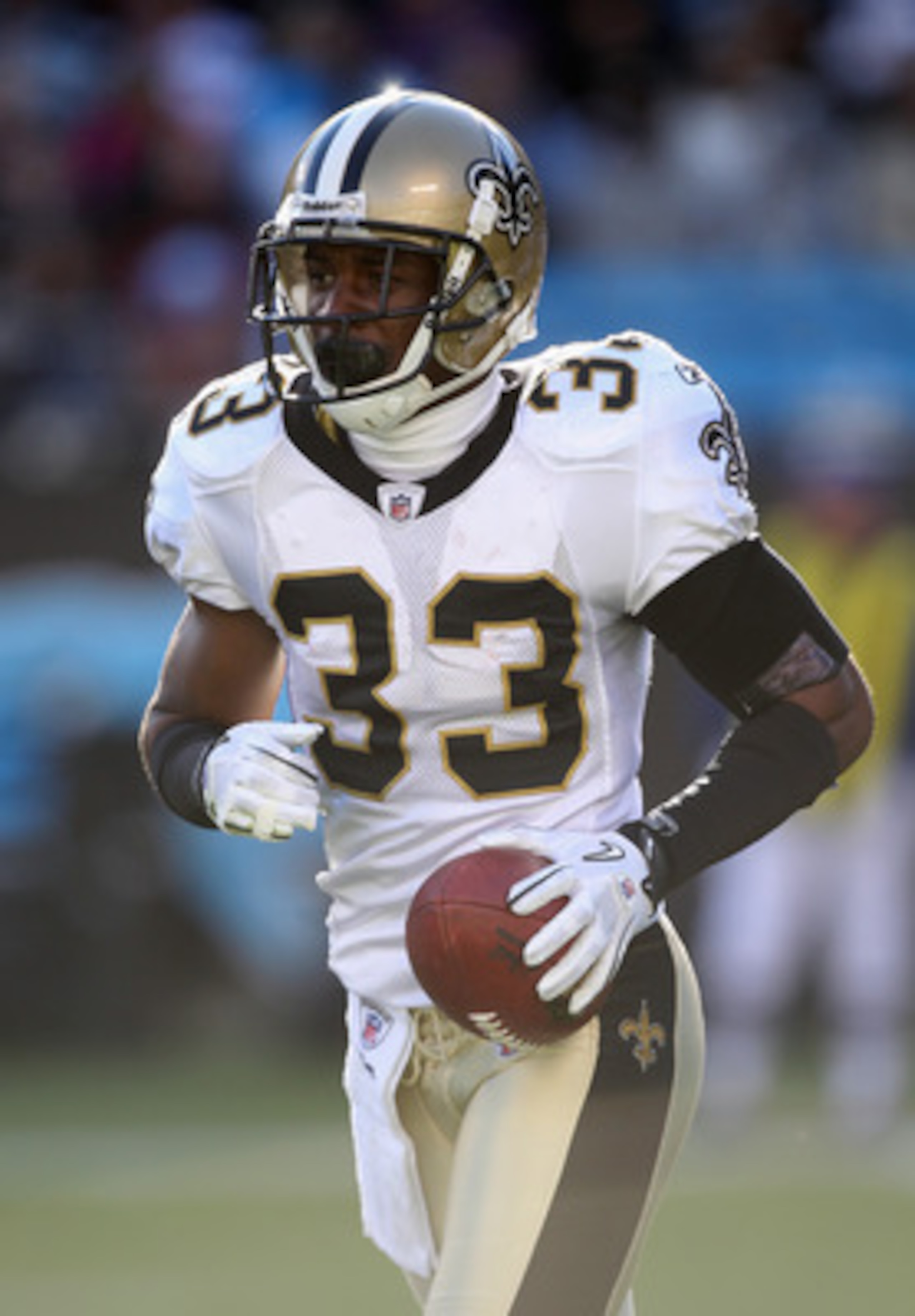 CHARLOTTE, NC - NOVEMBER 07:  Jabari Greer #33 of the New Orleans Saints against the Carolina Panthers during their game at Bank of America Stadium on November 7, 2010 in Charlotte, North Carolina.  (Photo by Streeter Lecka/Getty Images)