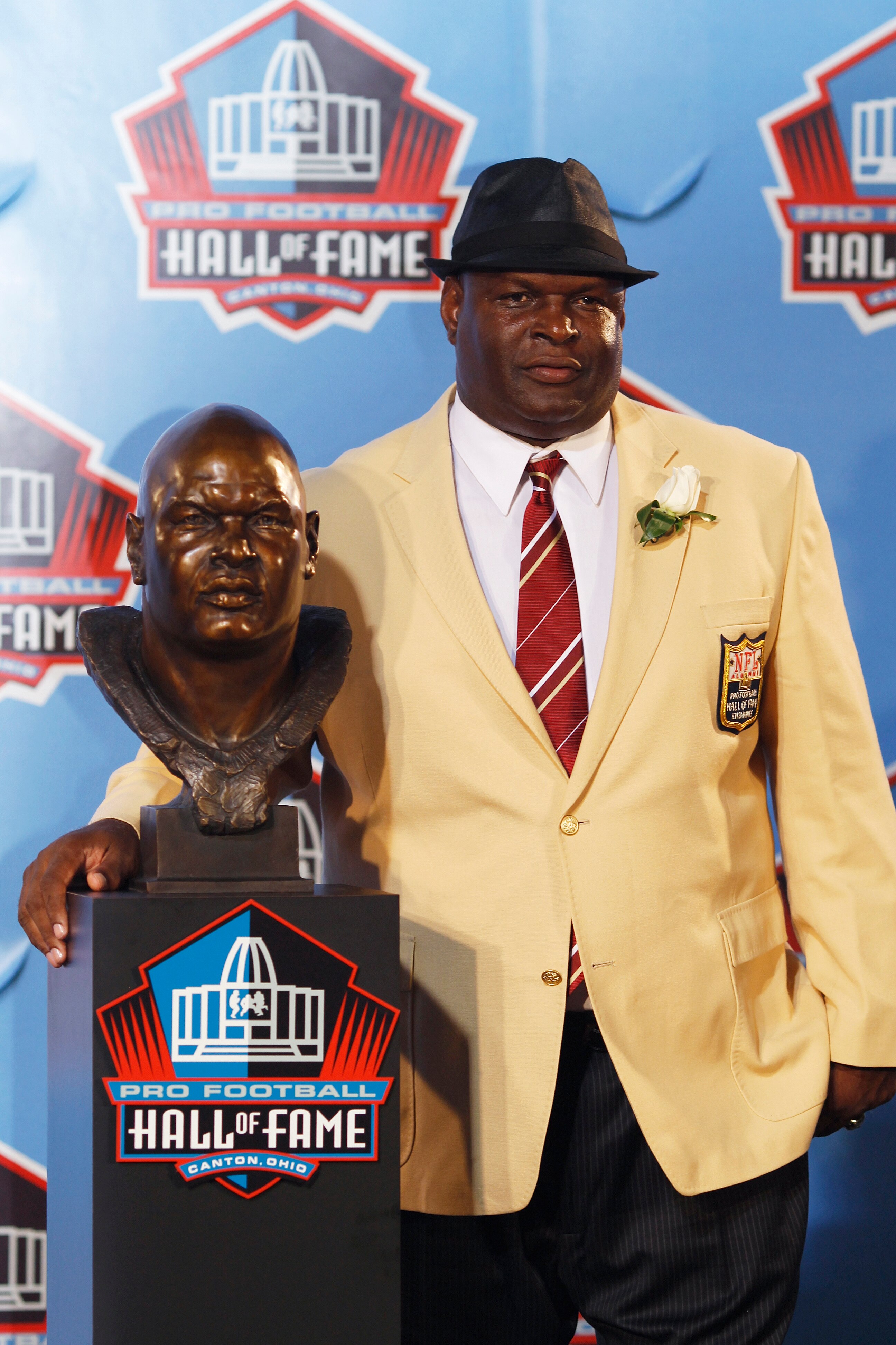 CANTON, OH - AUGUST 7: Rickey Jackson poses with his bust during the 2010 Pro Football Hall of Fame Enshrinement Ceremony at the Pro Football Hall of Fame Field at Fawcett Stadium on August 7, 2010 in Canton, Ohio. (Photo by Joe Robbins/Getty Images)