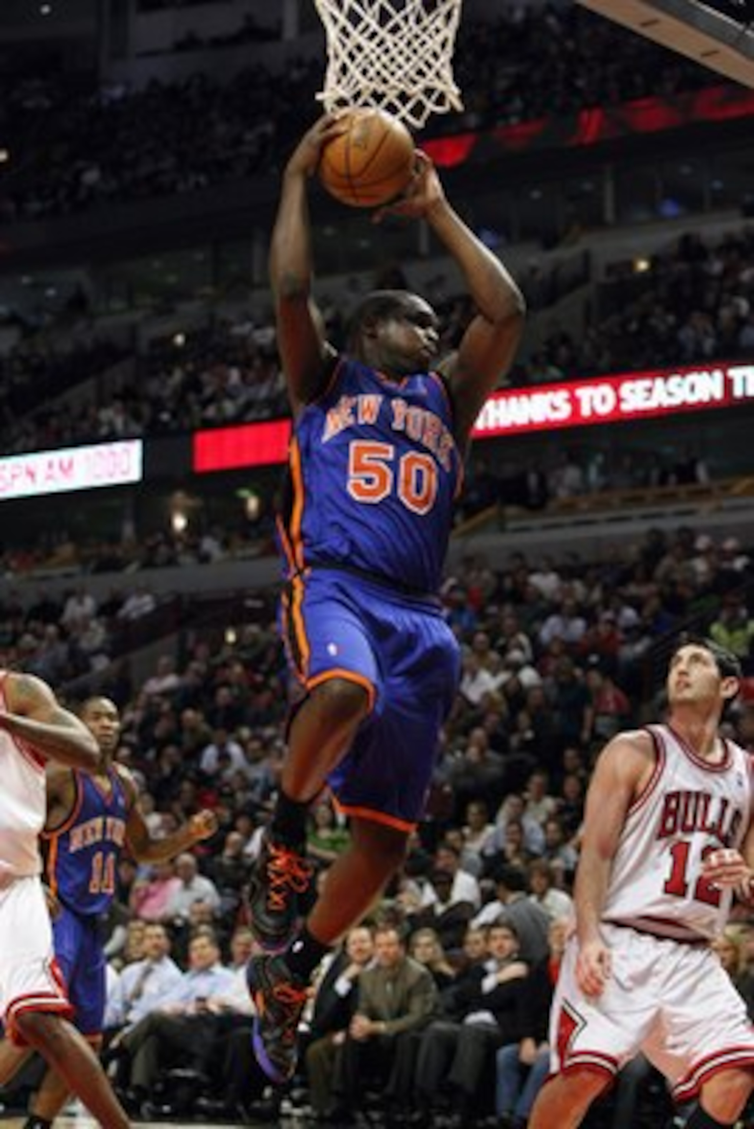 CHICAGO - JANUARY 8:  Zach Randolph #50 of the New York Knicks rebounds the ball against the Chicago Bulls during the game at the United Center on January 8, 2008 in Chicago, Illinois.  The Knicks won 105-100.  NOTE TO USER: User expressly acknowledges an