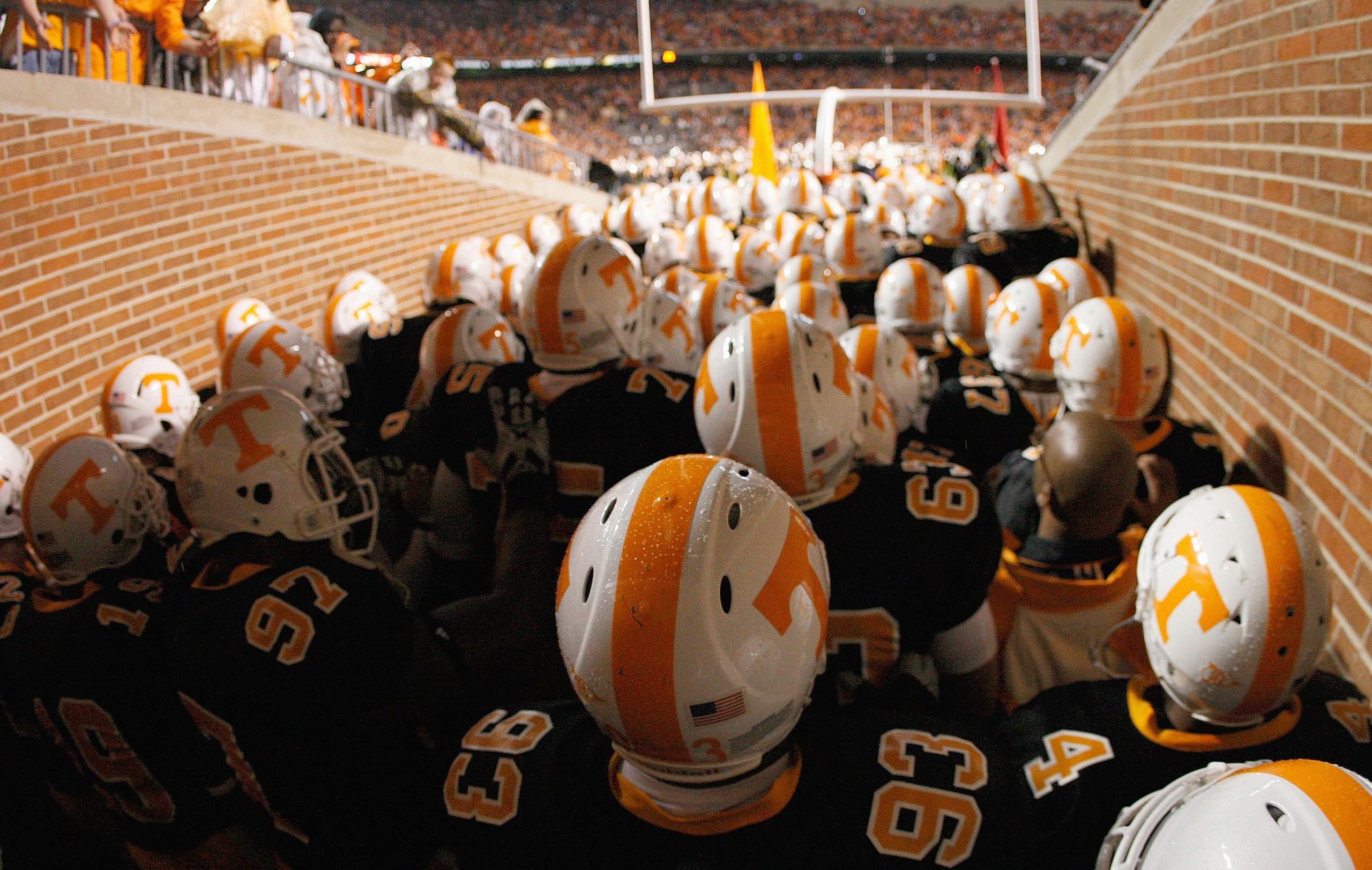 KNOXVILLE, TN - OCTOBER 31:  The South Carolina Gamecocks get ready to enter the field before the game against the Tennessee Volunteers at Neyland Stadium on October 31, 2009 in Knoxville, Tennessee.  (Photo by Streeter Lecka/Getty Images)