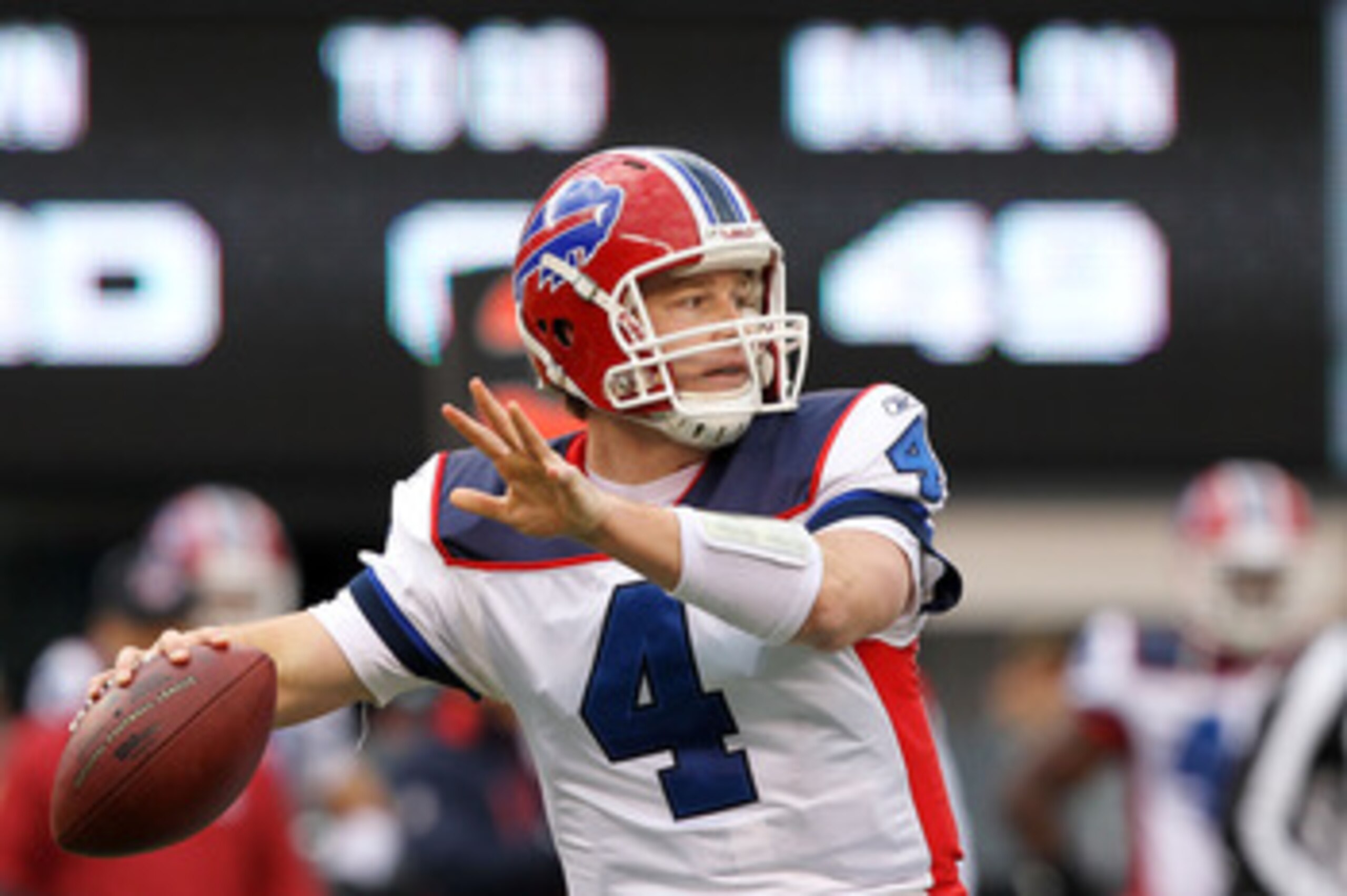 EAST RUTHERFORD, NJ - JANUARY 02:  Brian Brohm #4 of the Buffalo Bills passes against the New York Jets at New Meadowlands Stadium on January 2, 2011 in East Rutherford, New Jersey.  (Photo by Al Bello/Getty Images)