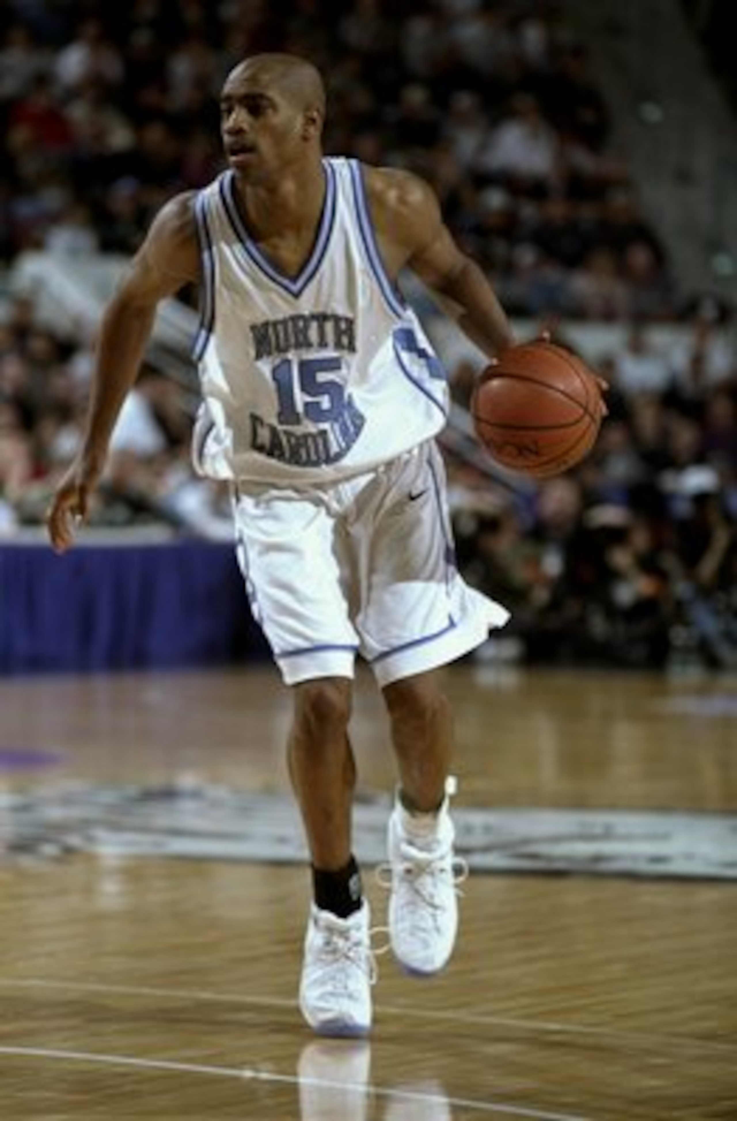 14 Mar 1998:  Guard Vince Carter of the North Carolina Tar Heels in action against the UNC Charlotte 49ers during an NCAA tournament game at the Hartford Civic Center in Hartford, Connecticut.  North Carolina defeated UNC Charlotte 93-83. Mandatory Credit