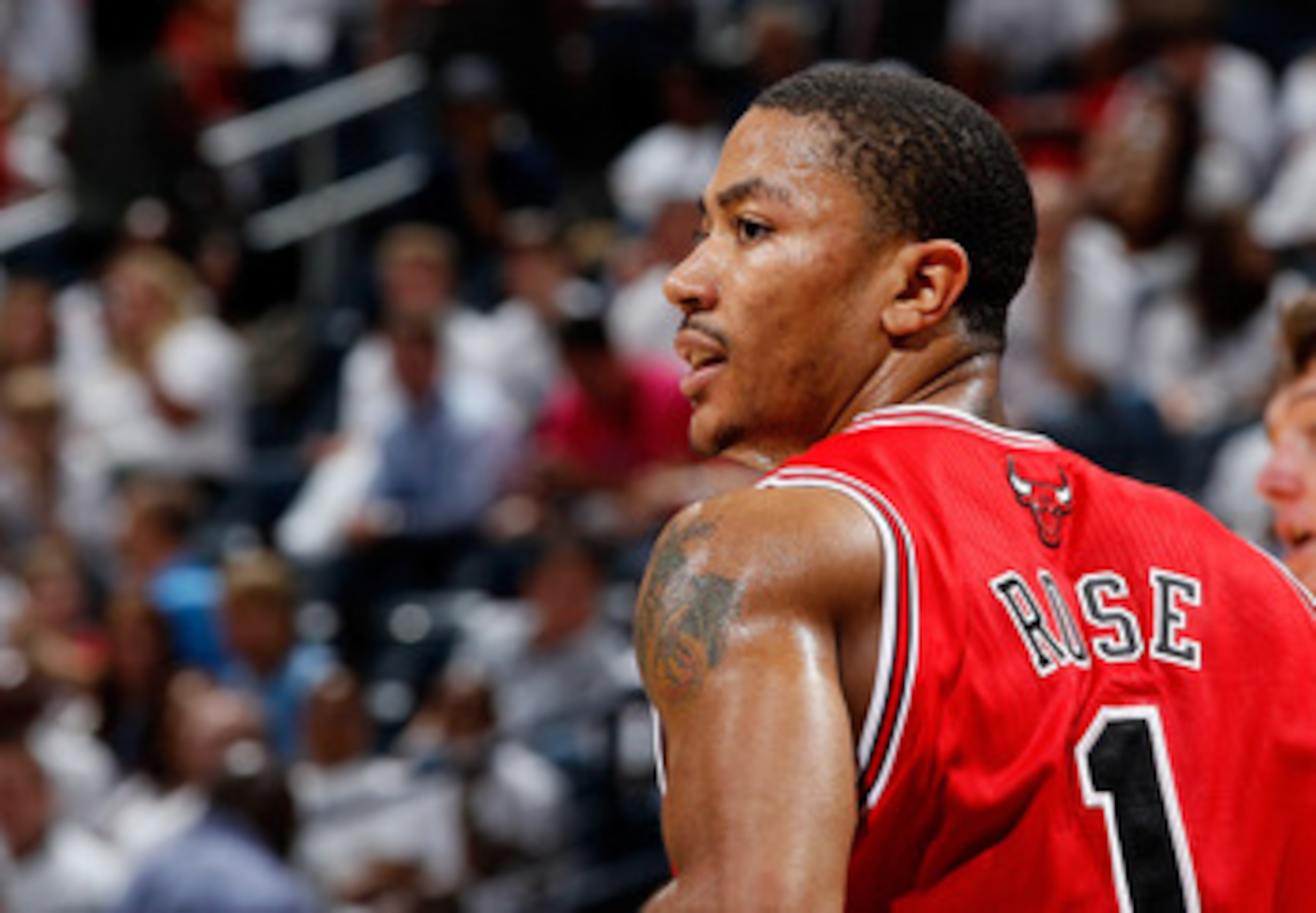 ATLANTA, GA - MAY 12:  Derrick Rose #1 of the Chicago Bulls pushes the ball up the court against the Atlanta Hawks in Game Six of the Eastern Conference Semifinals in the 2011 NBA Playoffs at Phillips Arena on May 12, 2011 in Atlanta, Georgia.  NOTE TO US