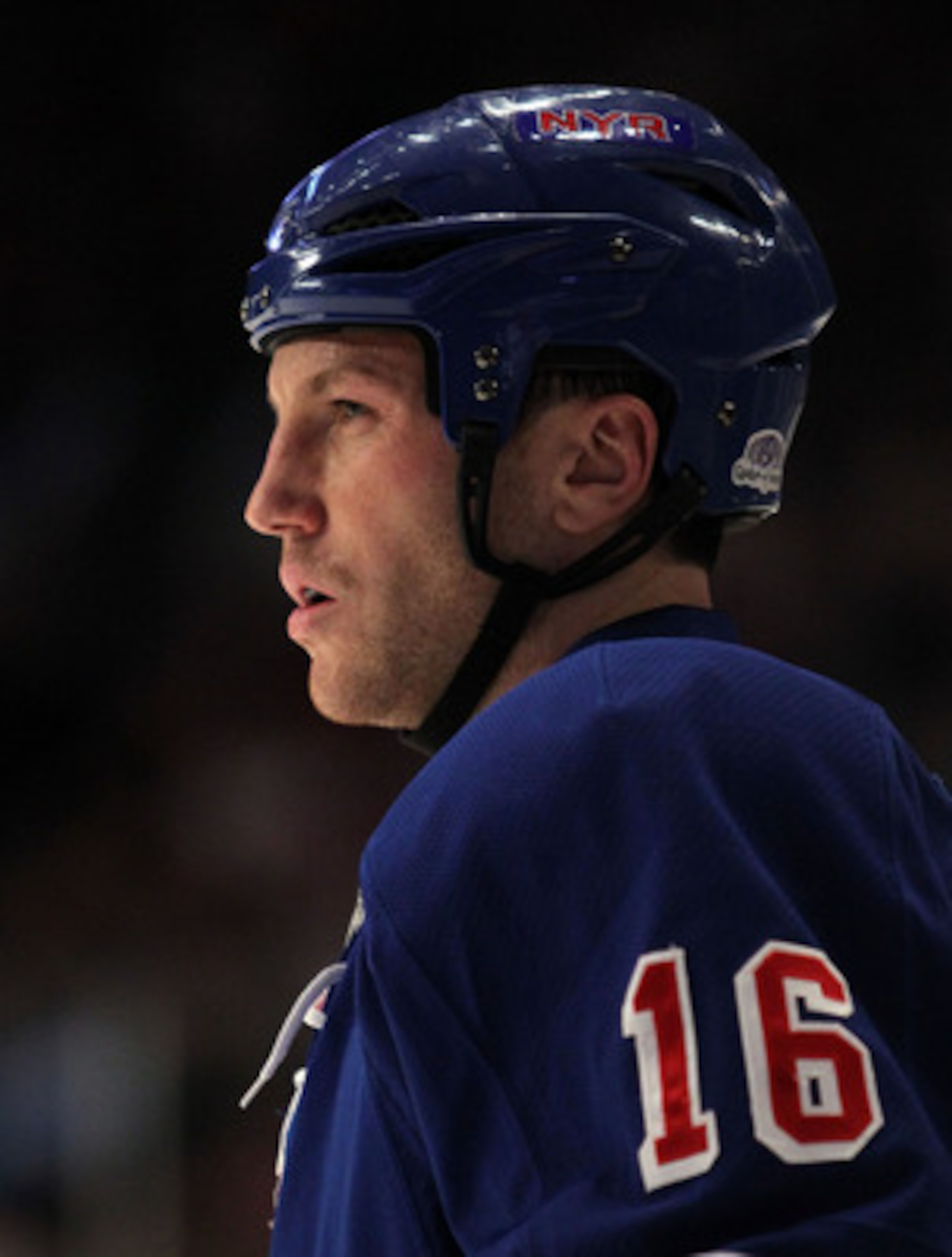 NEW YORK, NY - FEBRUARY 01:  Sean Avery #16 of the New York Rangers against the Pittsburgh Penguins at Madison Square Garden on February 1, 2011 in New York City.  (Photo by Nick Laham/Getty Images)