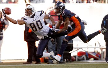 DENVER, CO - JANUARY 2: Wide receiver Malcom Floyd #80 of the San Diego Chargers makes a one-handed 41-yard reception for a first down against cornerback Perrish Cox #32 of the Denver Broncos during the second quarter at INVESCO Field at Mile High on Jan DENVER, CO - JANUARY 2: Wide receiver Malcom Floyd #80 of the San Diego Chargers makes a one-handed 41-yard reception for a first down against cornerback Perrish Cox #32 of the Denver Broncos during the second quarter at INVESCO Field at Mile High on Jan