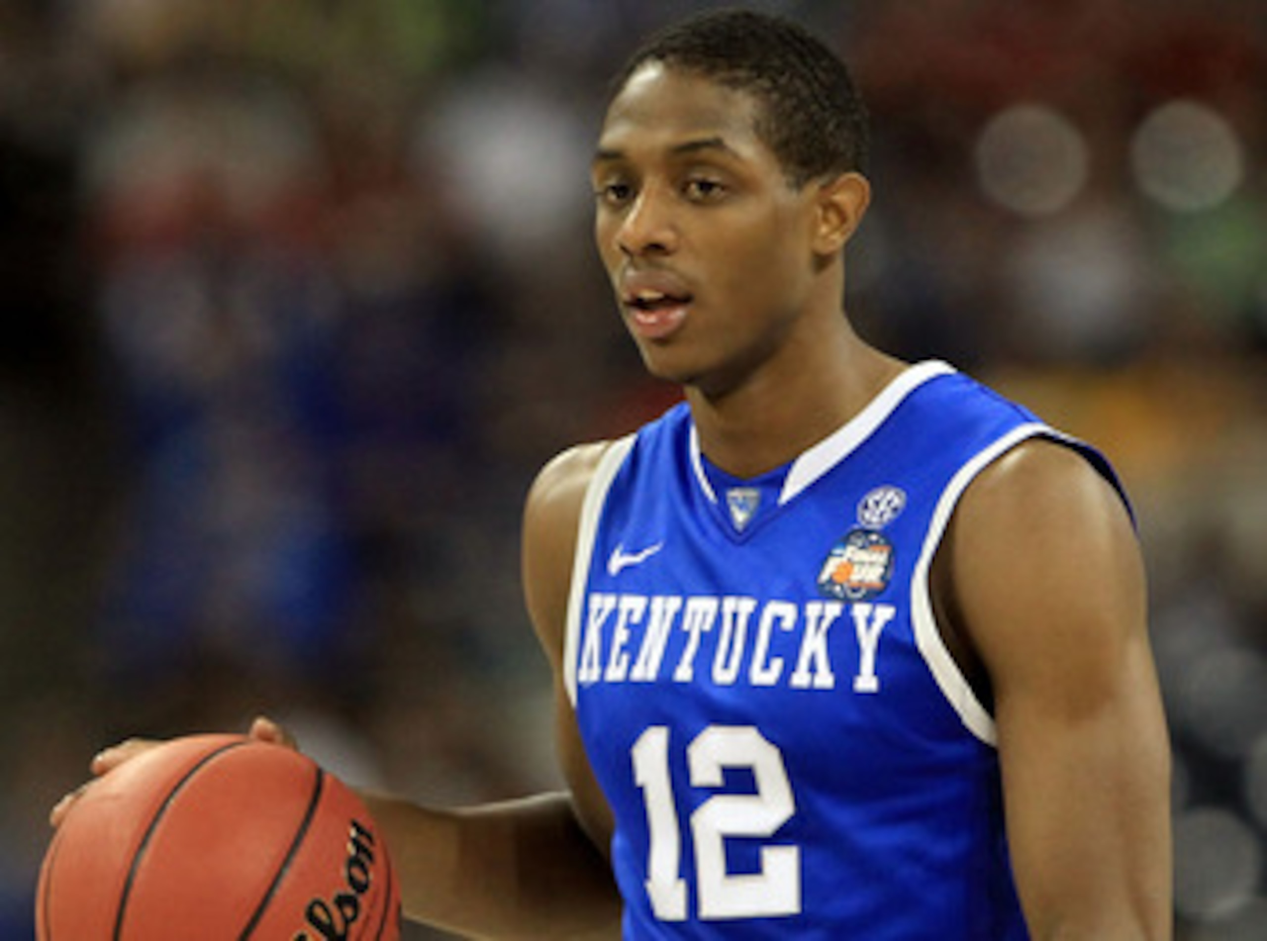 HOUSTON, TX - APRIL 02:  Brandon Knight #12 of the Kentucky Wildcats moves the ball while taking on the Connecticut Huskies during the National Semifinal game of the 2011 NCAA Division I Men's Basketball Championship at Reliant Stadium on April 2, 2011 in