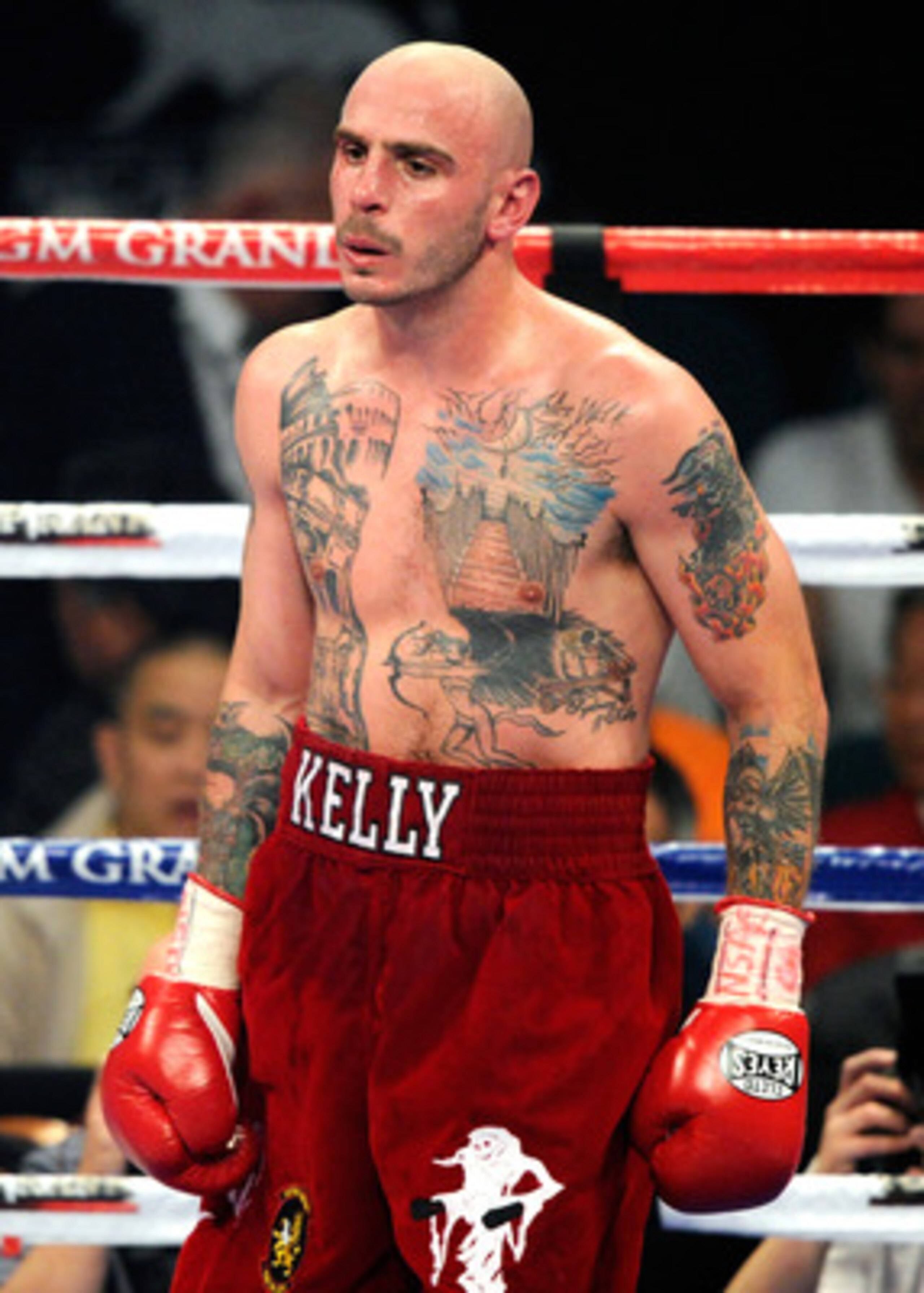 LAS VEGAS, NV - MAY 07: Kelly Pavlik appears in the ring during his super middleweight fight against Alfonso Lopez at the MGM Grand Garden Arena May 7, 2011 in Las Vegas, Nevada. Pavlik won by majority decision. (Photo by Ethan Miller/Getty Images) LAS VEGAS, NV - MAY 07: Kelly Pavlik appears in the ring during his super middleweight fight against Alfonso Lopez at the MGM Grand Garden Arena May 7, 2011 in Las Vegas, Nevada. Pavlik won by majority decision. (Photo by Ethan Miller/Getty Images)