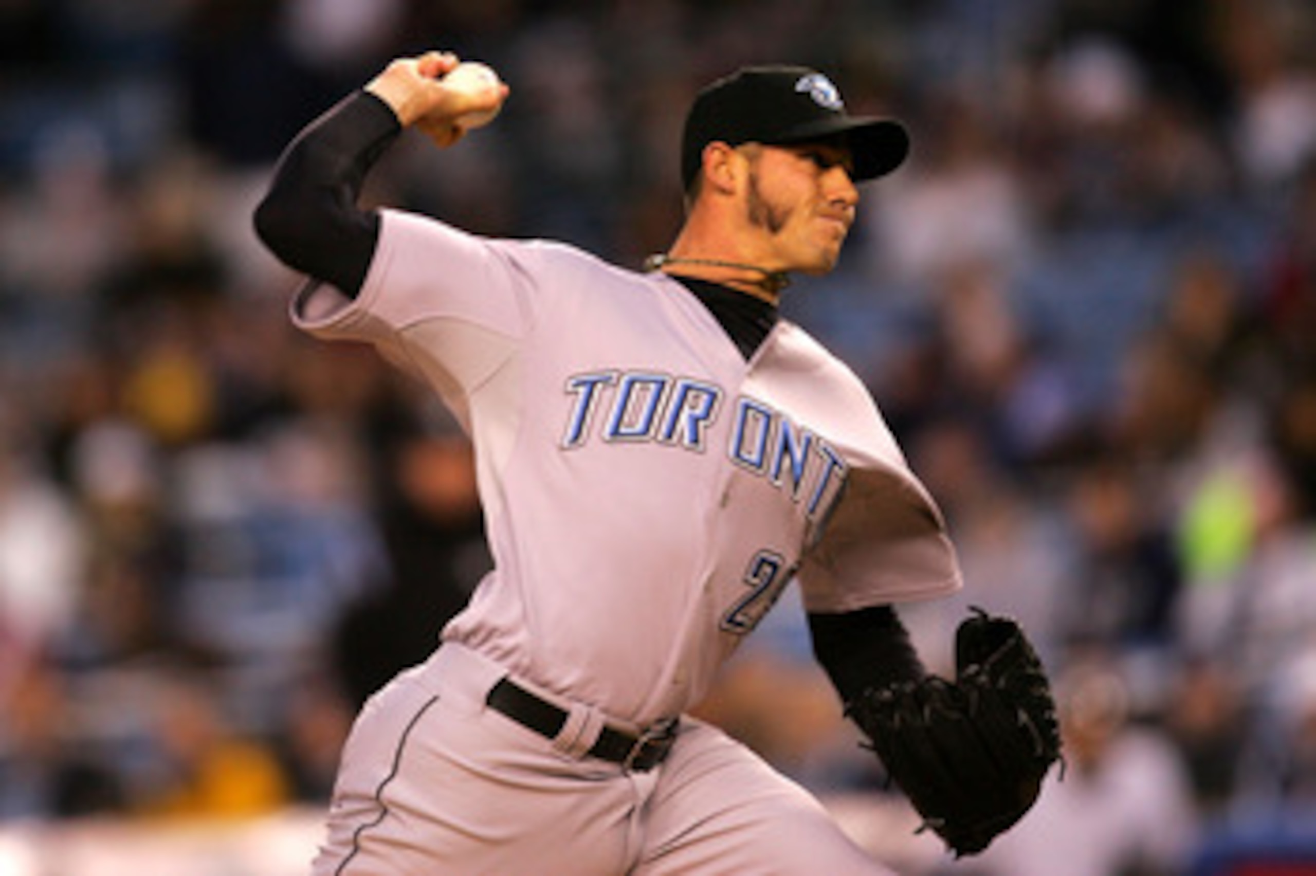 NEW YORK - APRIL 03:  Dustin McGowan #29 of the Toronto Blue Jays pitches against the New York Yankees on April 3, 2008 at Yankee Stadium in the Bronx borough of New York City.  (Photo by Chris Trotman/Getty Images)
