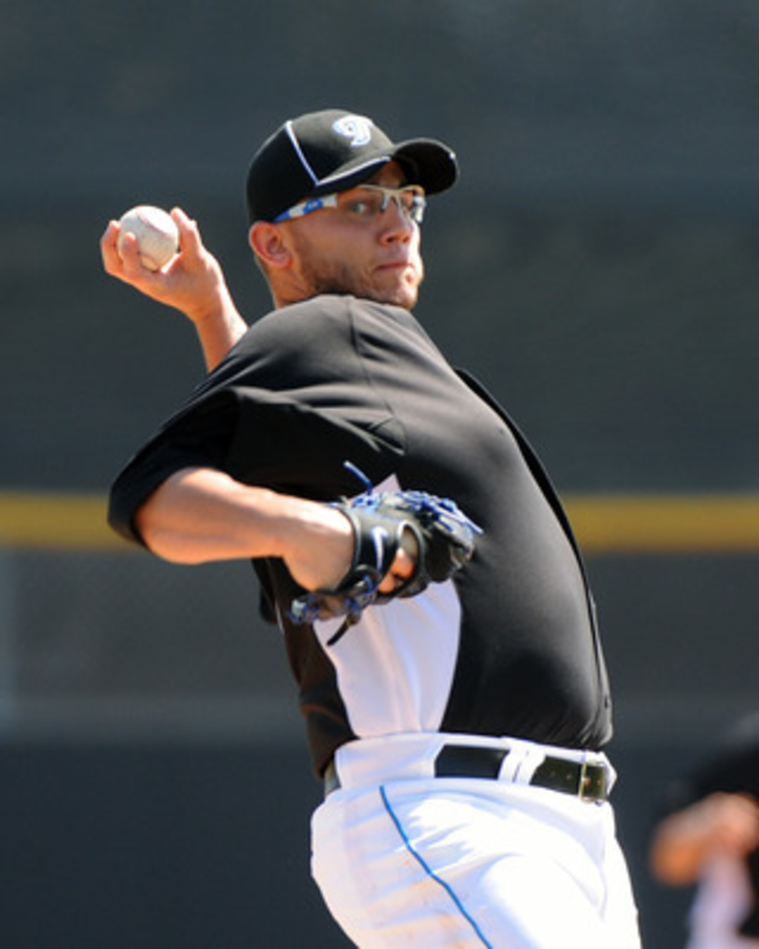 DUNEDIN, FL - FEBRUARY 26: Pitcher Brett Cecil #27 of the Toronto Blue Jays starts against the Detroit Tigers February 26, 2011 at Florida Auto Exchange Stadium in Dunedin, Florida.  (Photo by Al Messerschmidt/Getty Images)