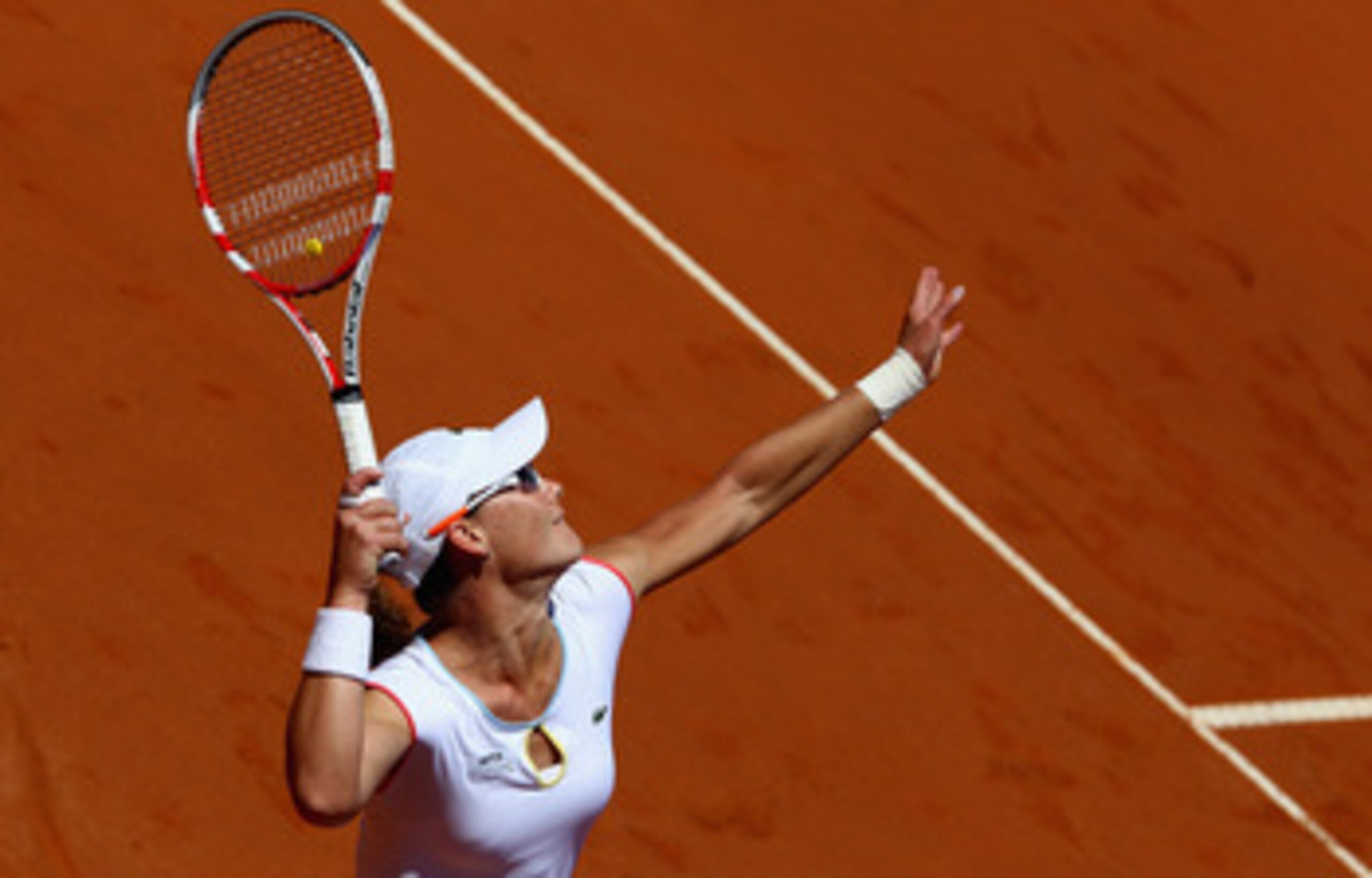 ROME, ITALY - MAY 14:  Sam Stosur of Australia serves during her semi final match against Li Na of China during day seven of the Internazoinali BNL D'Italia at the Foro Italico Tennis Centre  on May 14, 2011 in Rome, Italy.  (Photo by Clive Brunskill/Gett