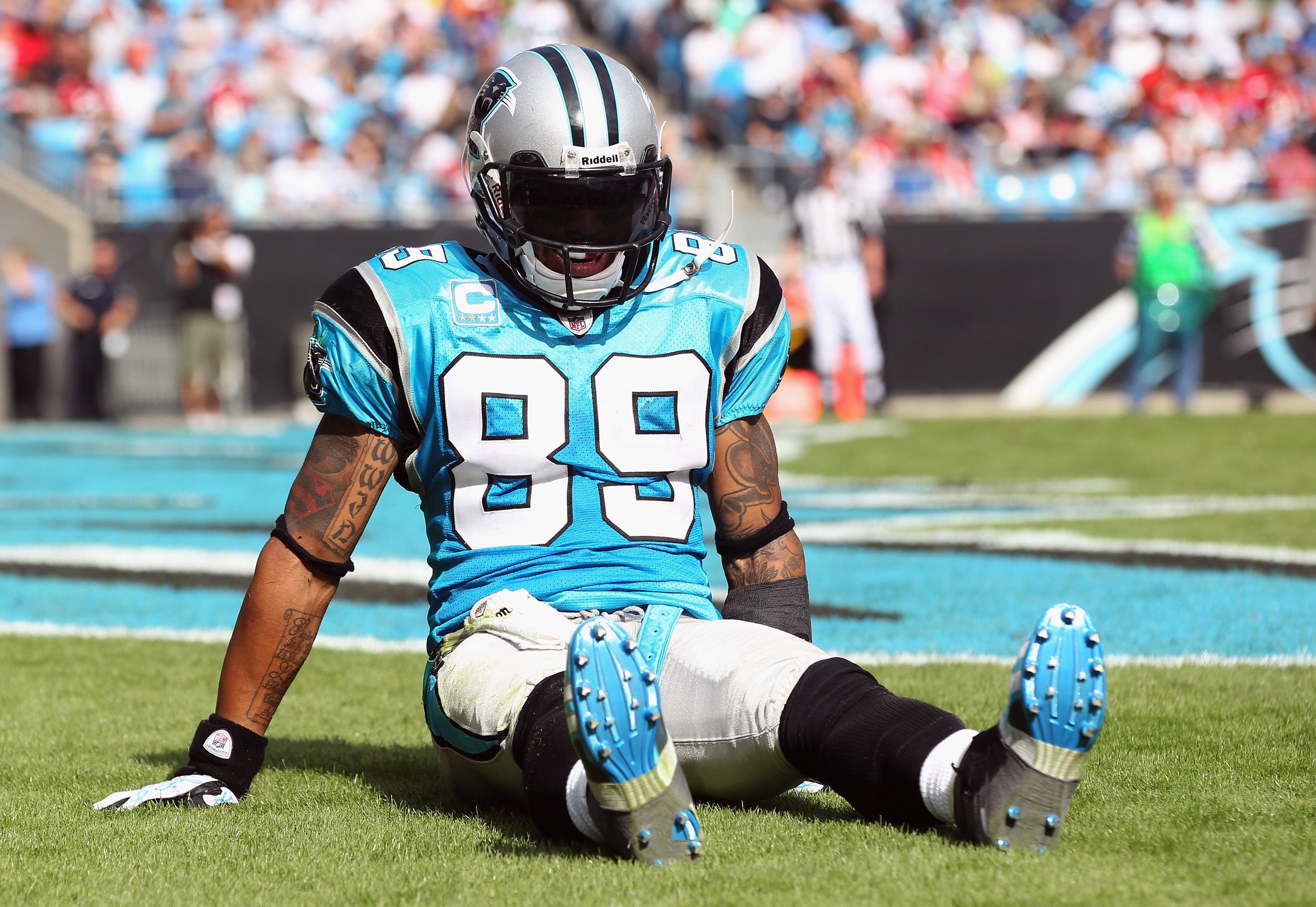 CHARLOTTE, NC - OCTOBER 24:  Steve Smith #89 of the Carolina Panthers against the San Francisco 49ers during their game at Bank of America Stadium on October 24, 2010 in Charlotte, North Carolina.  (Photo by Streeter Lecka/Getty Images)