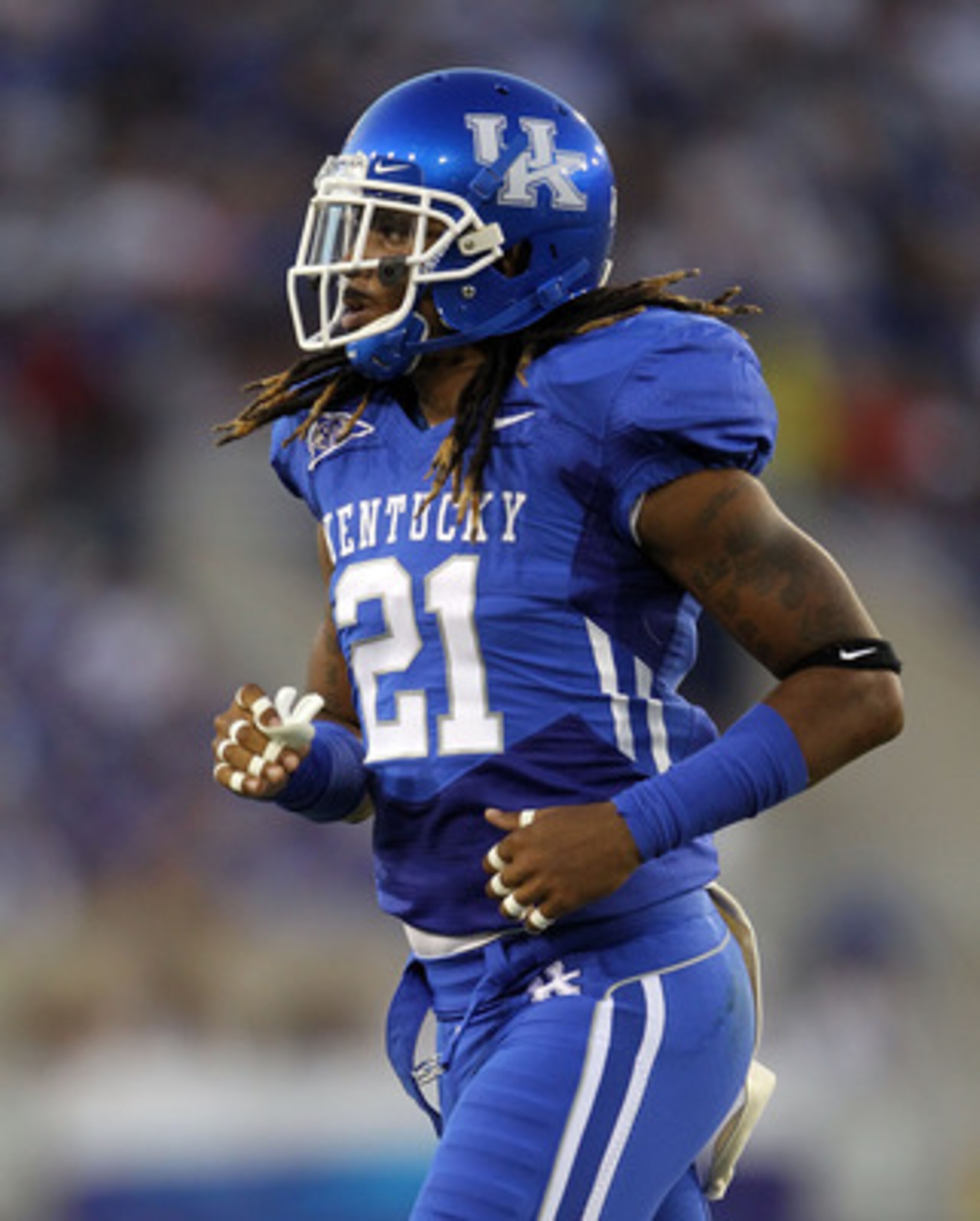 LEXINGTON, KY - SEPTEMBER 18:  Winston Guy #21 of the Kentucky Wildcats is pictured during the game against the Akron Zips at Commonwealth Stadium on September 18, 2010 in Lexington, Kentucky.  (Photo by Andy Lyons/Getty Images)
