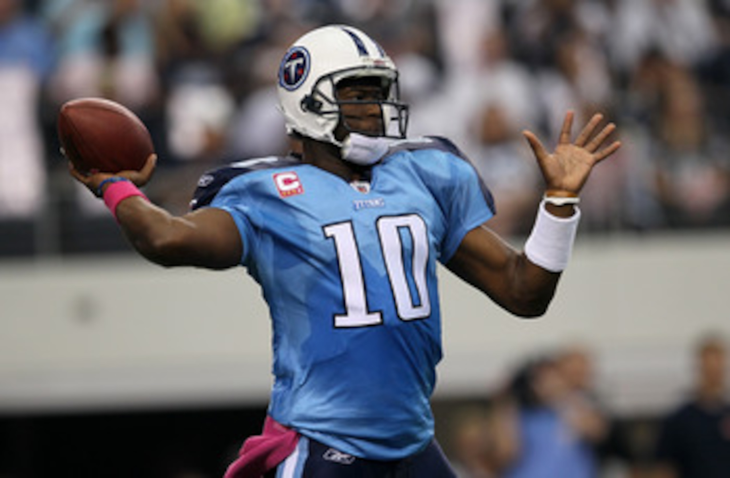 ARLINGTON, TX - OCTOBER 10:  Quarteback Vince Young #10 of the Tennessee Titans throws a pass against the Dallas Cowboys at Cowboys Stadium on October 10, 2010 in Arlington, Texas.  (Photo by Stephen Dunn/Getty Images)