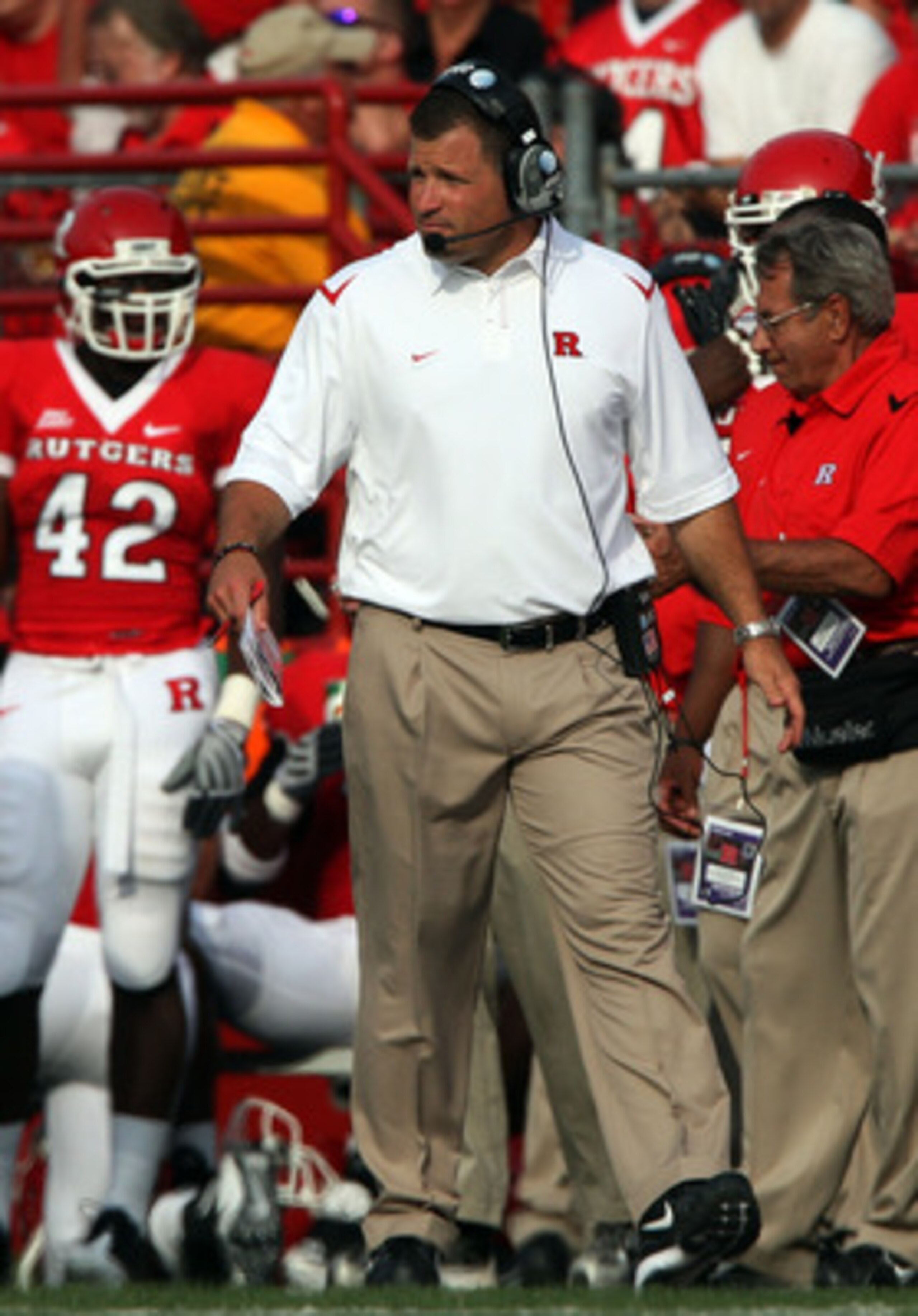 PISCATAWAY, NJ - SEPTEMBER 07:  Head coach Greg Schiano of the Rutgers Scarlet Knights looks on during action against the Cincinnati Bearcats at Rutgers Stadium on September 7, 2009 in Piscataway, New Jersey.  (Photo by Jim McIsaac/Getty Images)