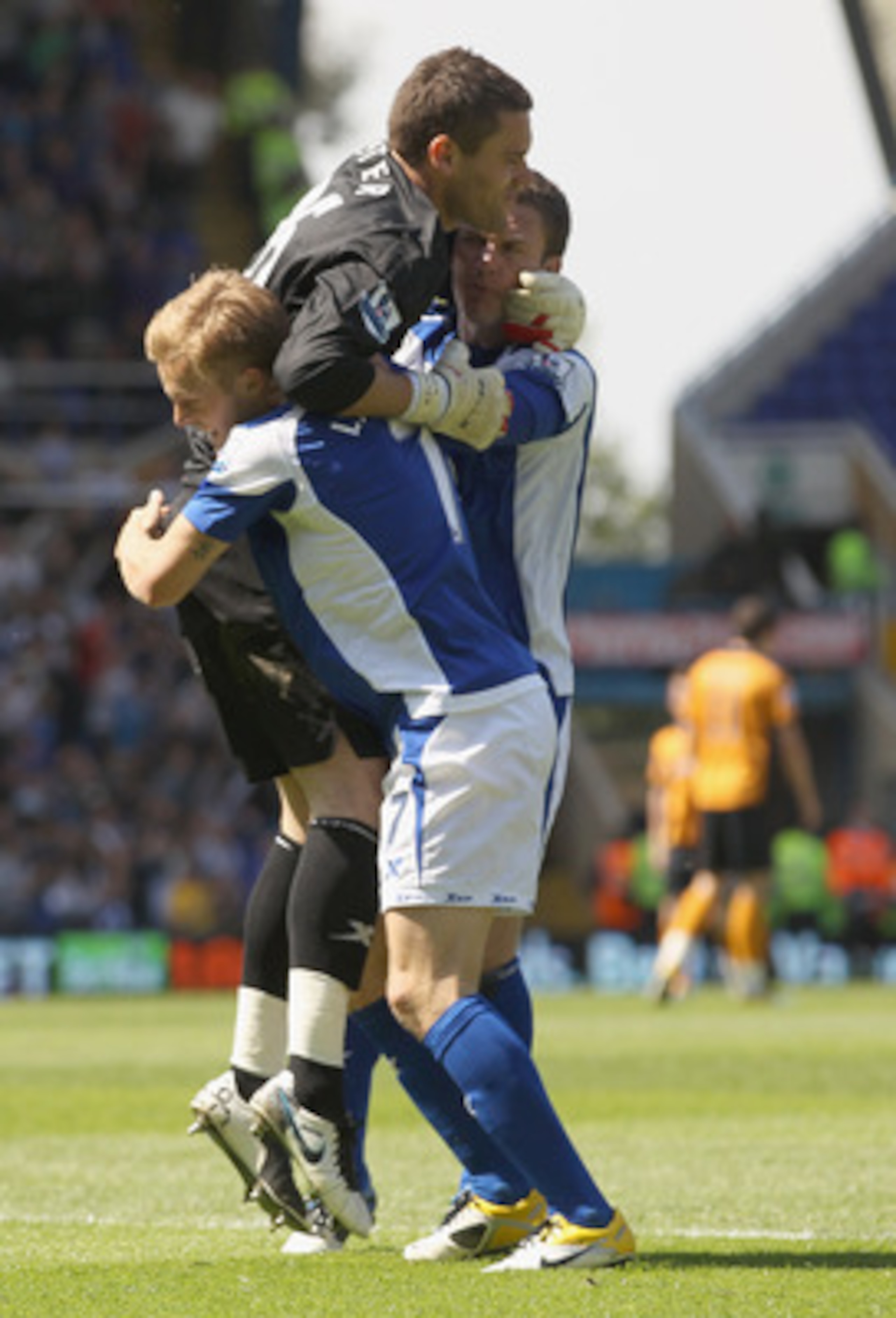 BIRMINGHAM, ENGLAND - MAY 01:  Seb Larsson of Birmingham City celebrates scoring a goal during the Barclays Premier League match between Birmingham City and Wolverhampton Wanderers at St Andrew's on May 1, 2011 in Birmingham, England.  (Photo by Ian Walto