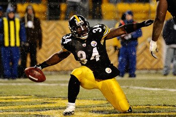 PITTSBURGH - DECEMBER 19:  Rashard Mendenhall #34 of the Pittsburgh Steelers celebrates after running for a touchdown during the game against the New York Jets at Heinz Field on December 19, 2010 in Pittsburgh, Pennsylvania.  (Photo by Karl Walter/Getty I