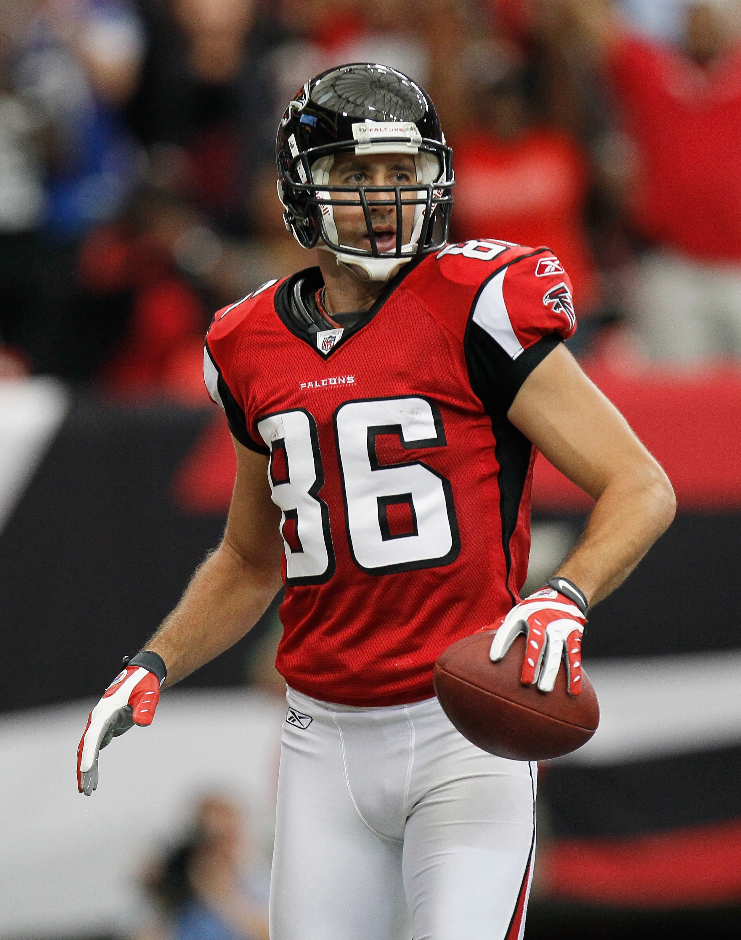 ATLANTA - OCTOBER 24:  Brian Finneran #86 of the Atlanta Falcons against Adam Jones #24 of the Cincinnati Bengals at Georgia Dome on October 24, 2010 in Atlanta, Georgia.  (Photo by Kevin C. Cox/Getty Images)