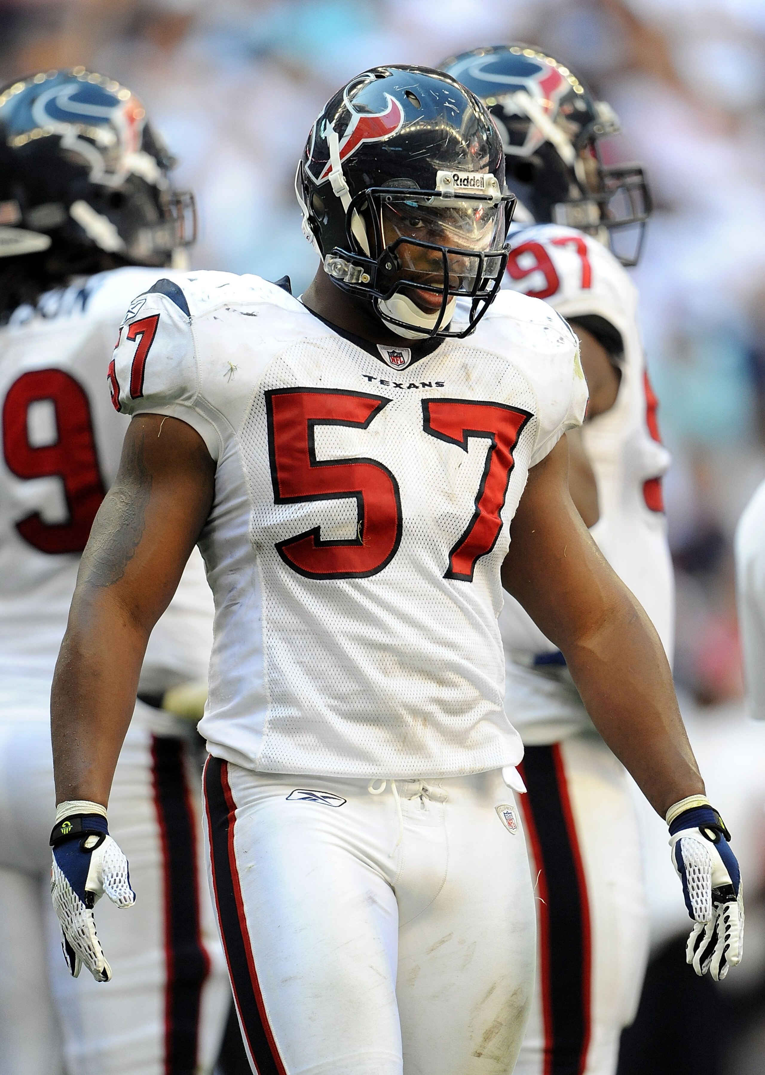 HOUSTON - NOVEMBER 09:  Linebacker Kevin Bentley #57 of the Houston Texans during play against the Baltimore Ravens at Reliant Stadium on November 9, 2008 in Houston, Texas.  (Photo by Ronald Martinez/Getty Images)