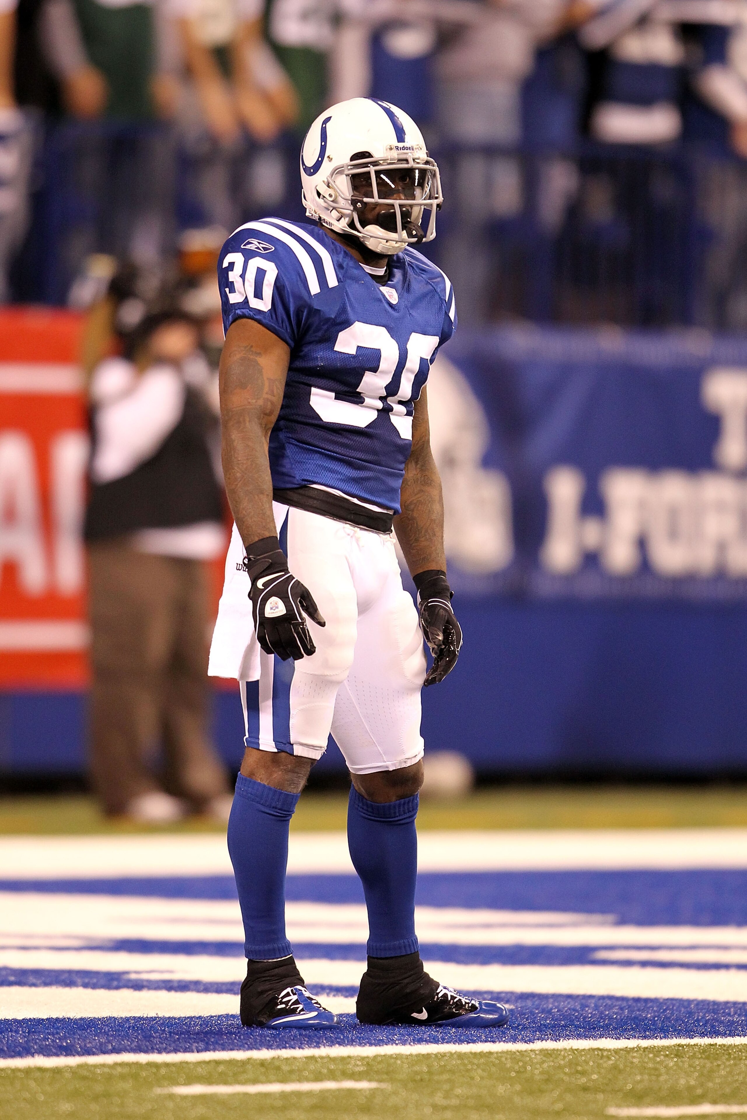 INDIANAPOLIS, IN - JANUARY 08:  Dominic Rhodes #30 of the Indianapolis Colts awaits a kickoff against the New York Jets during their 2011 AFC wild card playoff game at Lucas Oil Stadium on January 8, 2011 in Indianapolis, Indiana. The Jets won 17-16. (Pho