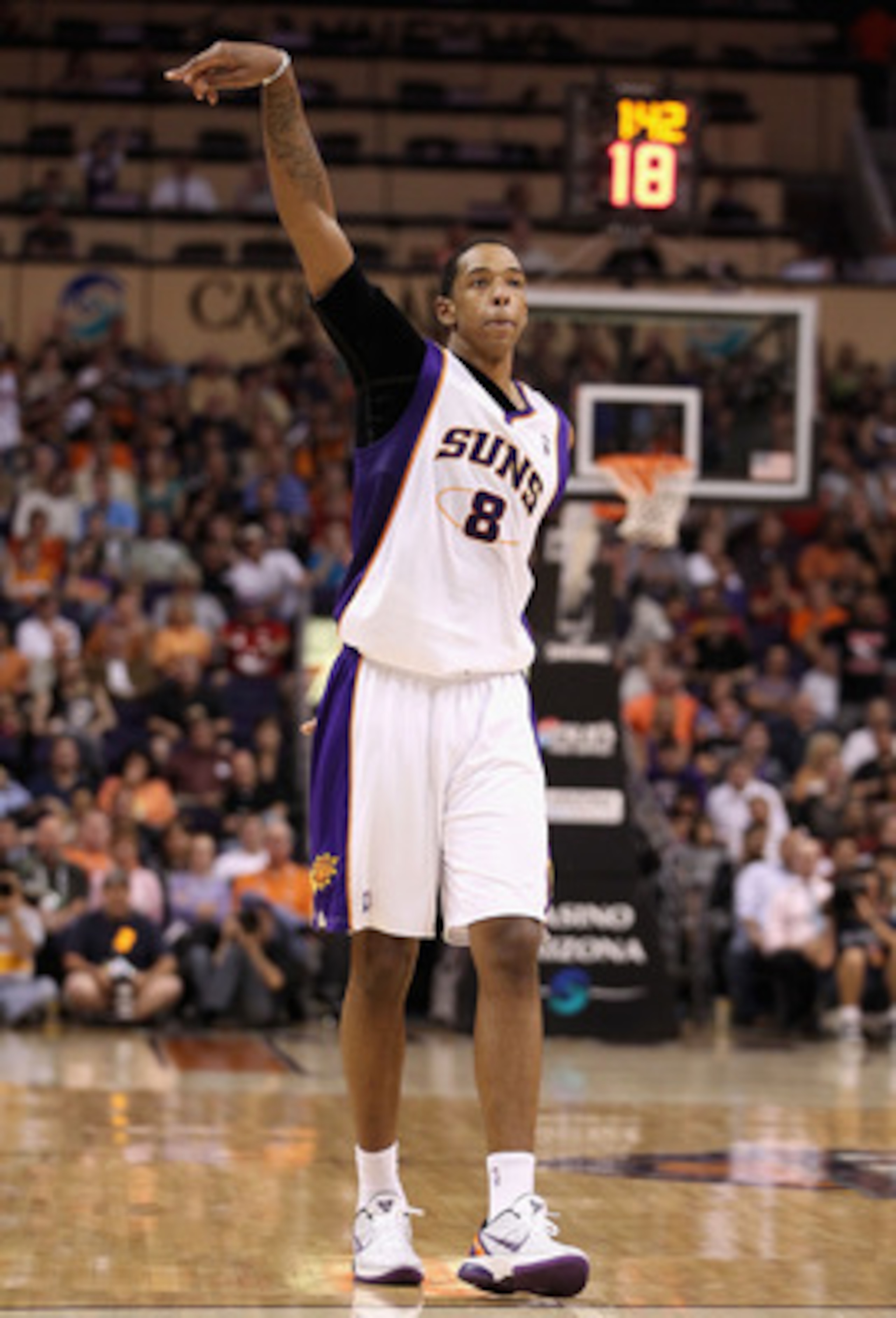 PHOENIX, AZ - MARCH 30:  Channing Frye #4 of the Phoenix Suns during the NBA game against the Oklahoma City Thunder at US Airways Center on March 30, 2011 in Phoenix, Arizona.  The Thunder defeated the Suns 116-98. NOTE TO USER: User expressly acknowledge