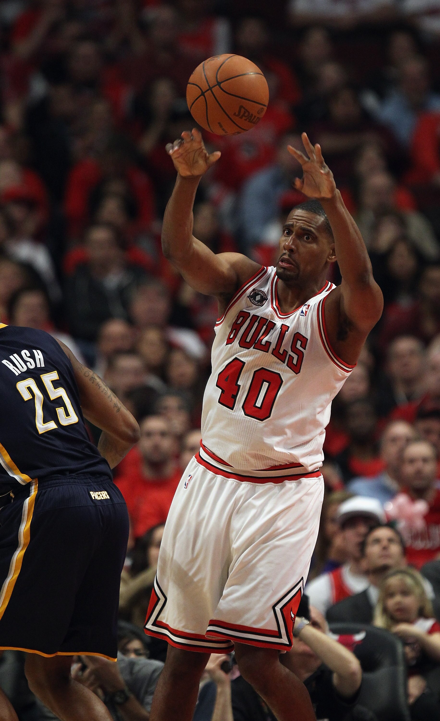 CHICAGO, IL - APRIL 16: Kurt Thomas #40 of the Chicago Bulls passes the ball against the Indiana Pacers in Game One of the Eastern Conference Quarterfinals in the 2011 NBA Playoffs at the United Center on April 16, 2011 in Chicago, Illinois. The Bulls def