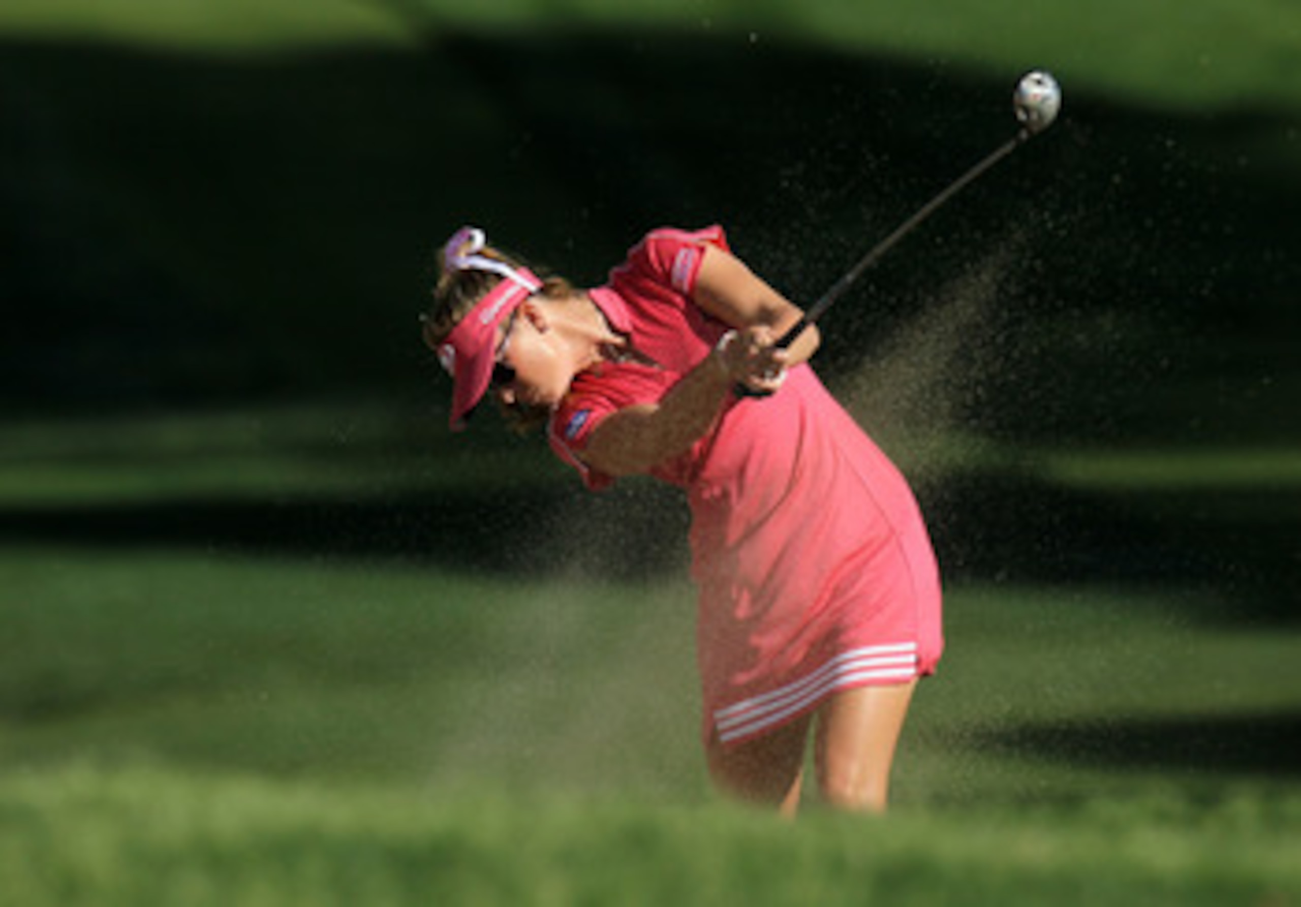 RANCHO MIRAGE,CA - APRIL 2:  Paula Creamer hits her second shot on the second hole during the third round of the Kraft Nabisco Championship at Mission Hills Country Club on April 2, 2011 in Rancho Mirage, California.  (Photo by Stephen Dunn/Getty Images)